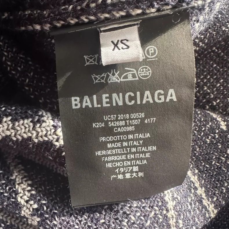 Balenciaga FW18 Show WFP World Food Programme Co-branded Tu