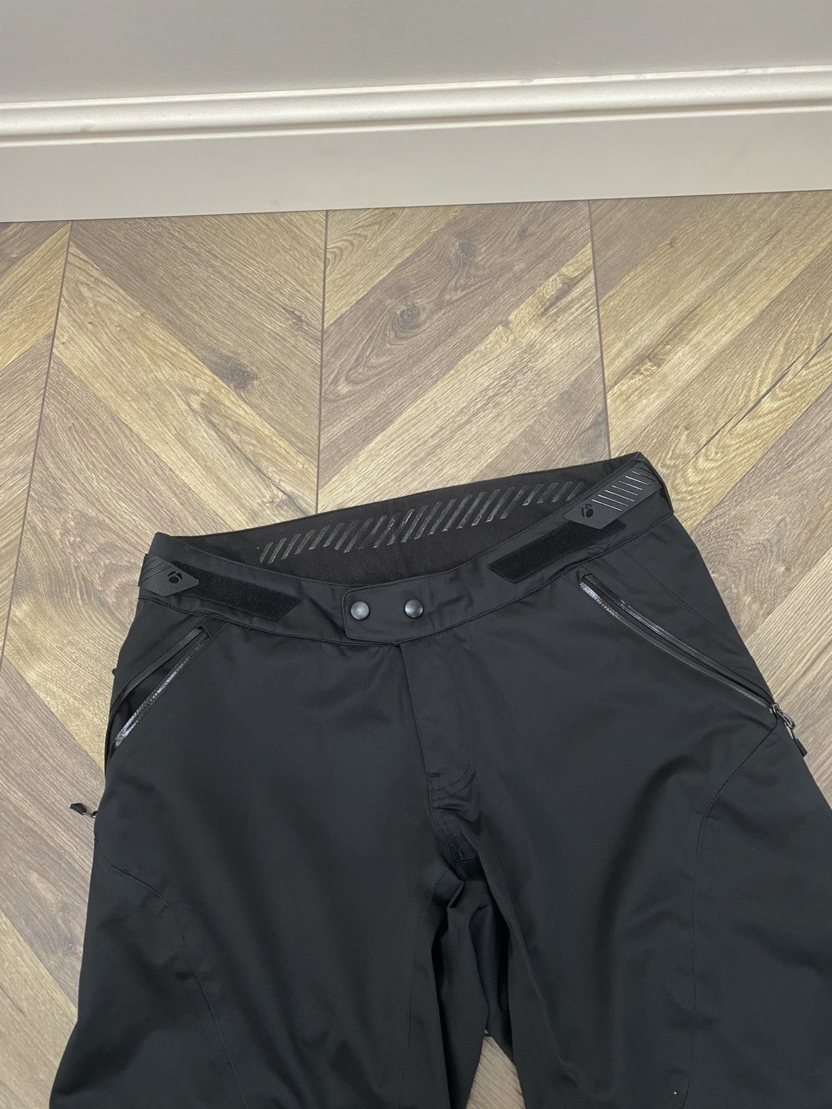 Vintage Vintage Bontrager Evoke Stormshell Shorts Cycling Pockets Size US 34 / EU 50 - 6 Thumbnail