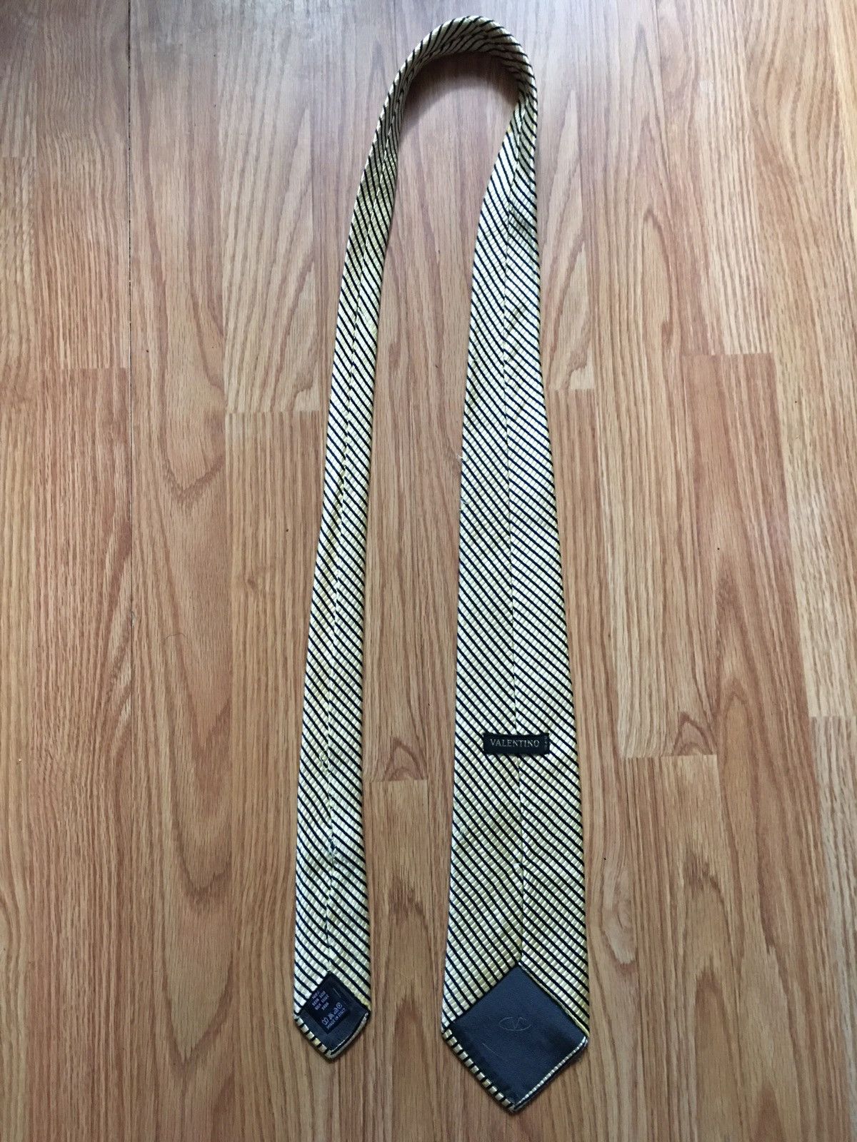 Valentino VALENTINO Cravatte Italy Gold Designer Striped Silk Mens Tie Size ONE SIZE - 9 Thumbnail