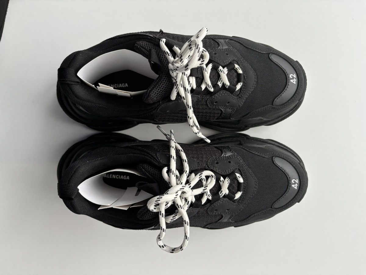 Balenciaga Balenciaga Triple S Black – Size 42 – Near Mint Condition Size US 9 / EU 42 - 10 Thumbnail