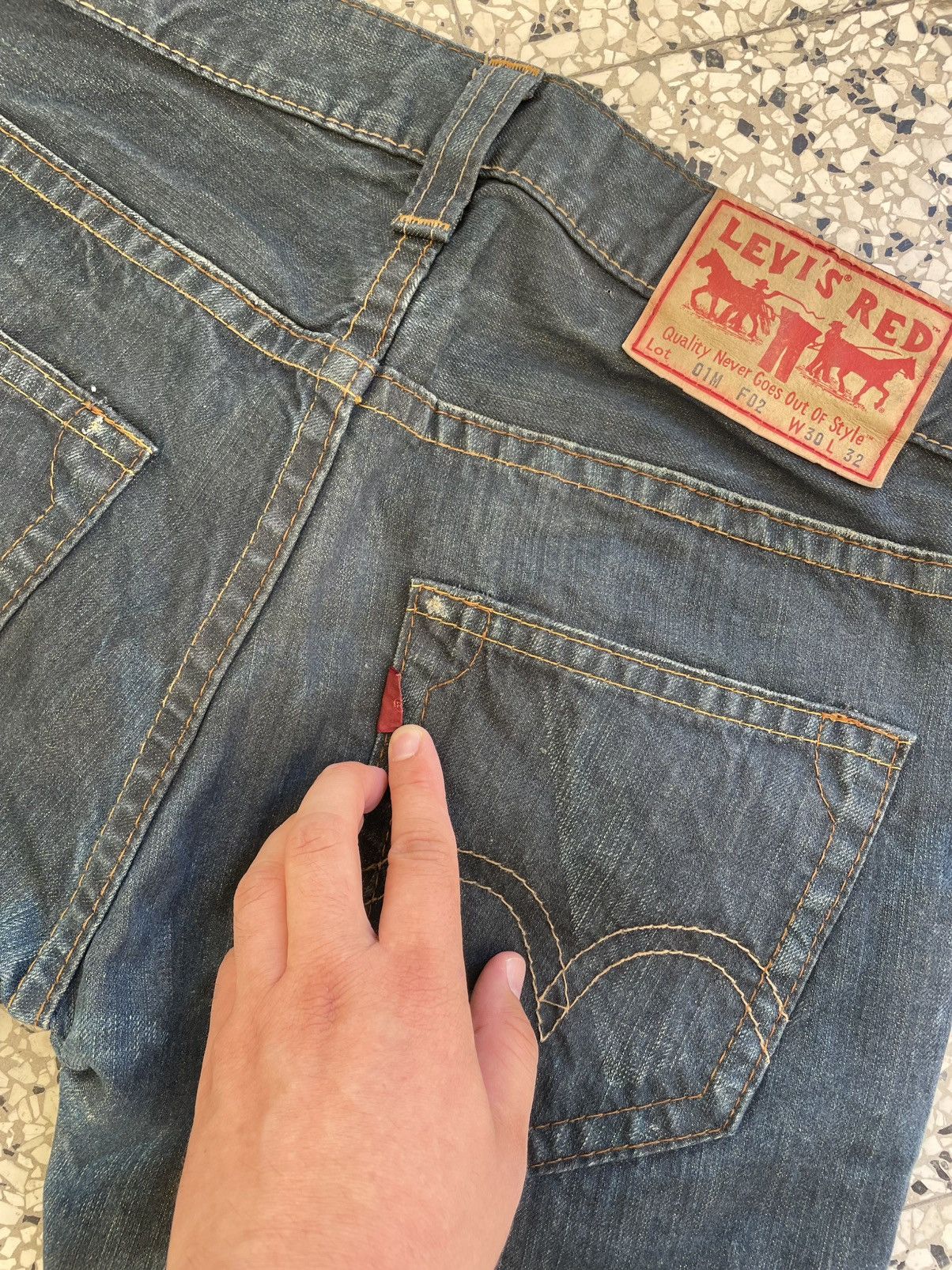 Levi's Vintage Clothing Vintage LEVI'S RED 01M F02 JEANS Size US 30 / EU 46 - 8 Thumbnail