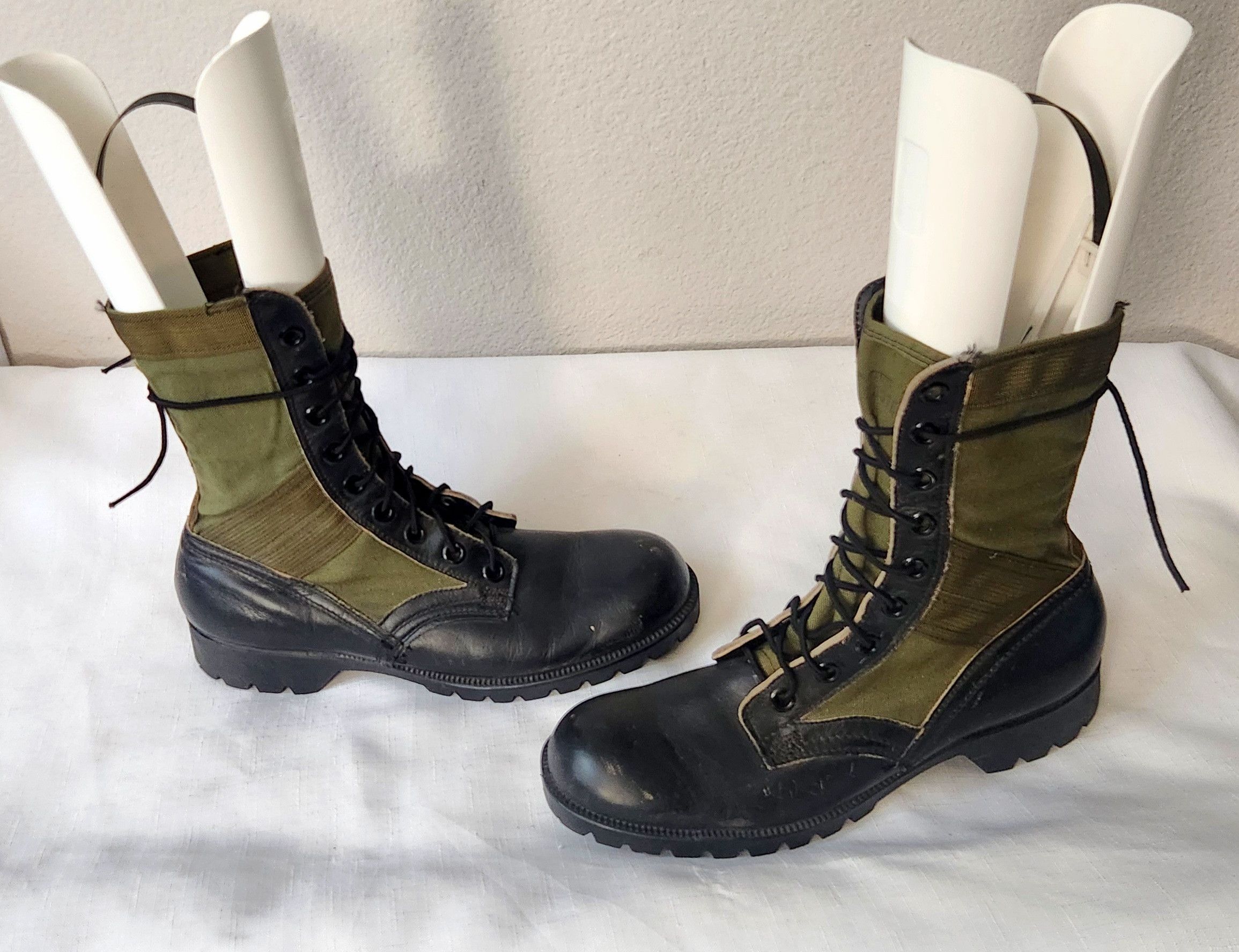 Vintage Vintage 1960s Vietnam Era Combat Jungle Boots SZ 8 N Tropica Size US 8 / EU 41 - 2 Thumbnail