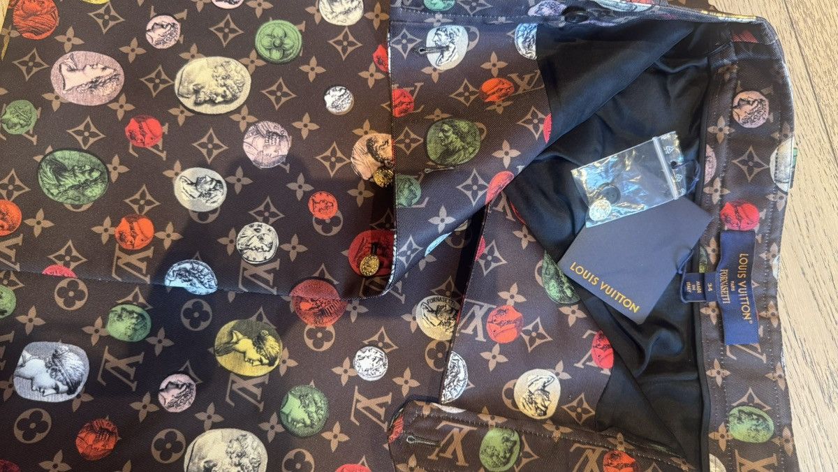 Louis Vuitton Louis Vuitton x Fornasetti Monogram Portrait Printed Skirt Size 25" / US 0 / IT 36 - 8 Thumbnail