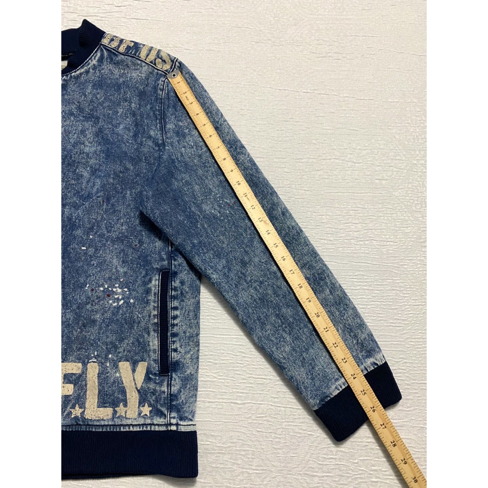 Born born fly Anytown USA Jeans Jacket L Full Zip Embroidered Denim Jacket Mens Blue Size L Outfit USA Theme Casual Workwear Size US 33 - 6 Thumbnail