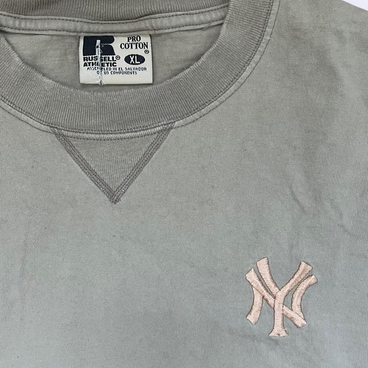 Russell Athletic × Vintage Vintage New York Yankees Russell Athletic Tee Size US M / EU 48-50 / 2 - 2 Thumbnail