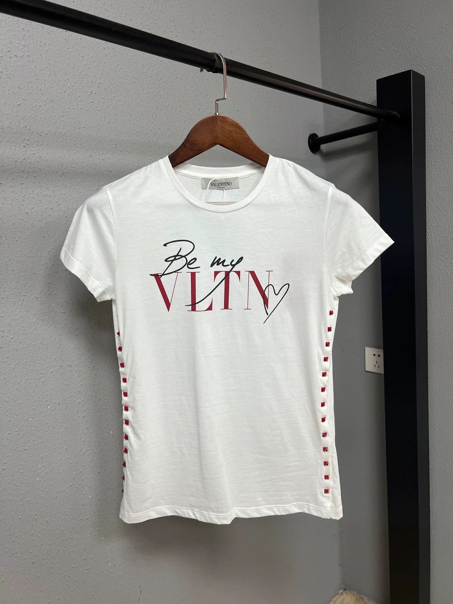 Valentino valentino short sleeve shirt with studs Size XS / US 0-2 / IT 36-38 - 1 Thumbnail