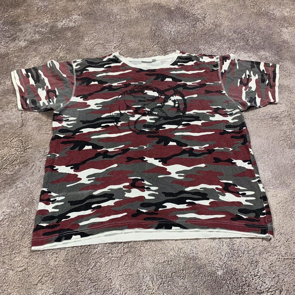 Vintage Vintage Y2K Camo All Over Print Tee Streetwear Baggy Slim XL Size US XL / EU 56 / 4 - 2 Thumbnail