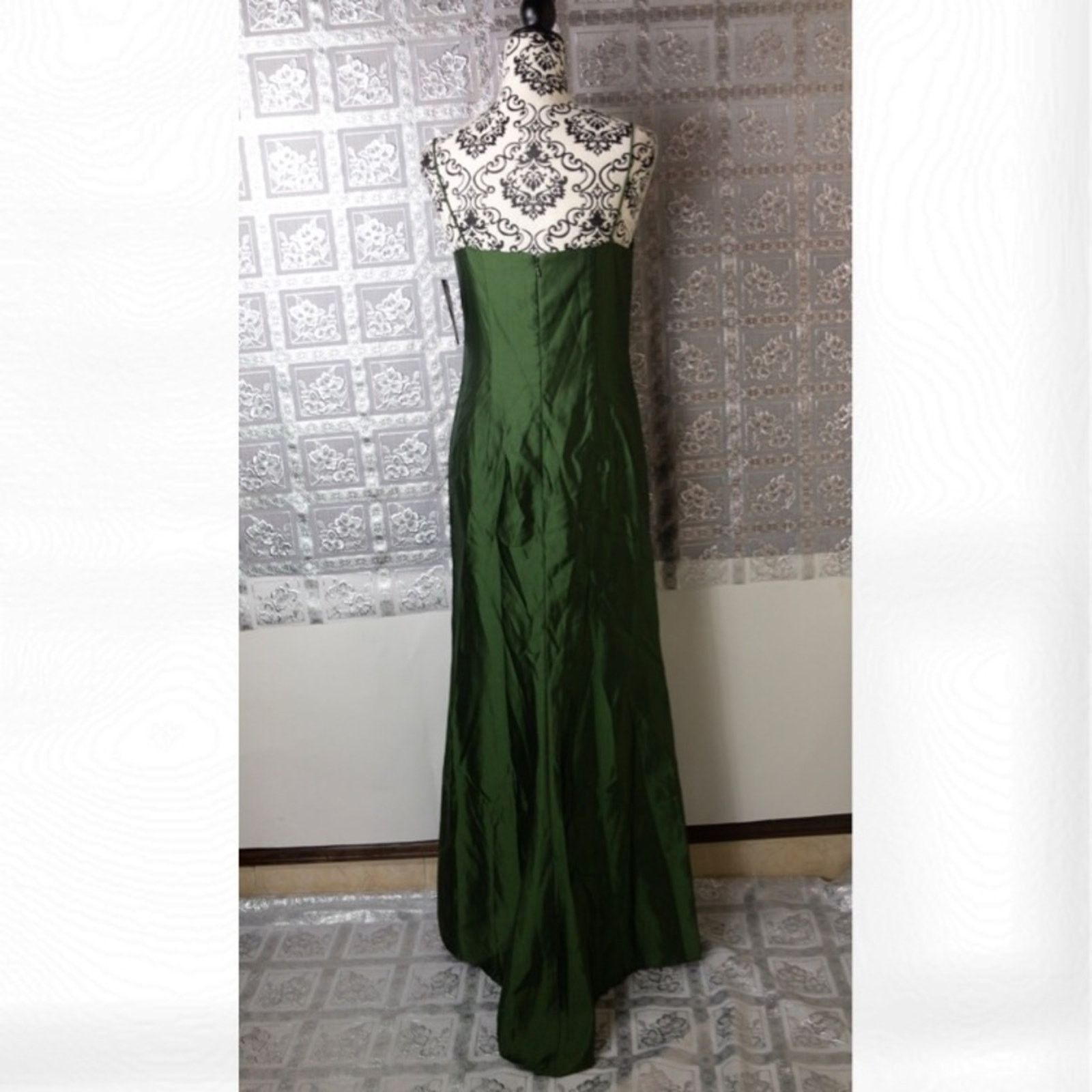 NWT Cachet Long Elegant Formal Jacket Dress