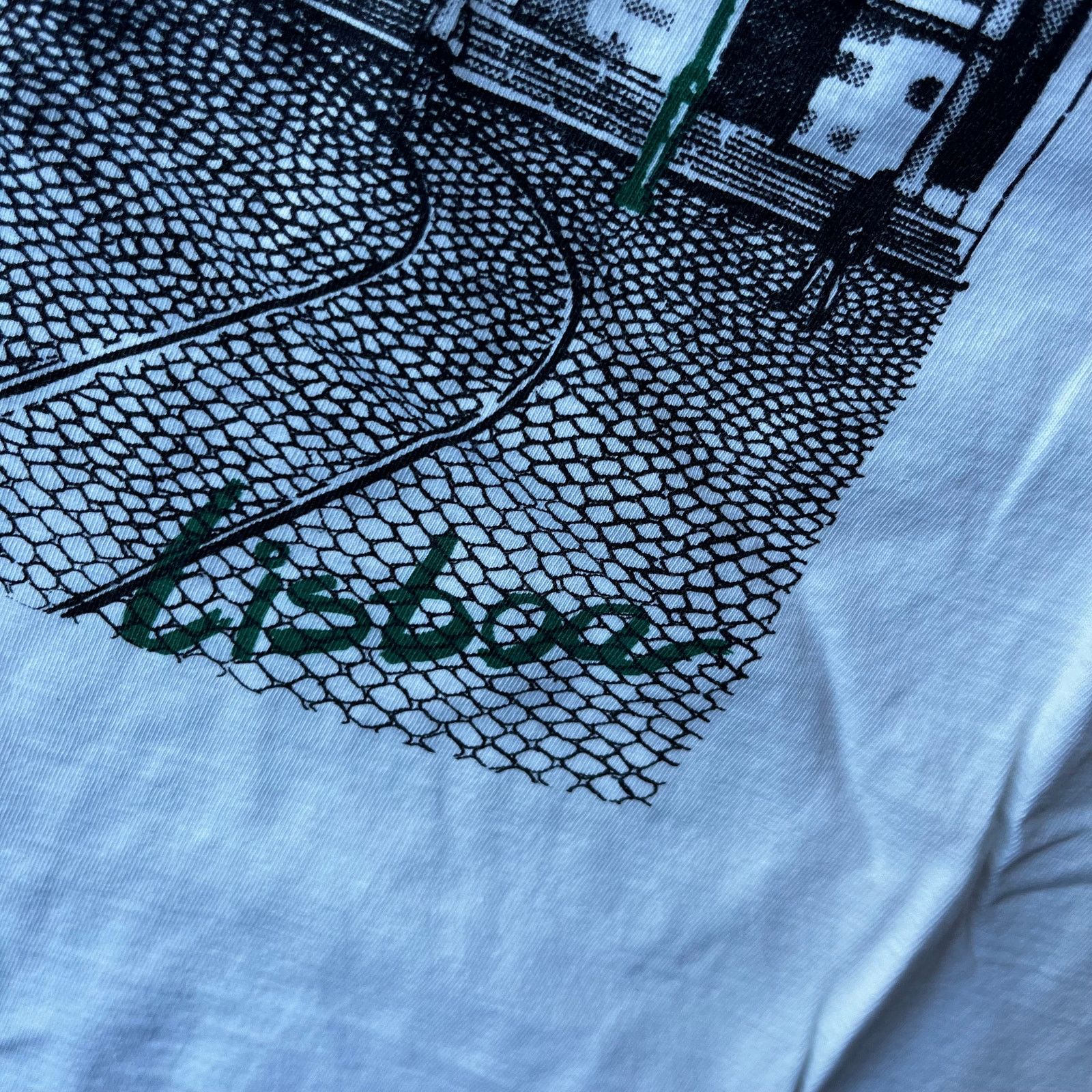 Vintage Vintage Lisbon Cathedral Tram T-Shirt Portugal Souvenir 2XL Size US XXL / EU 58 / 5 - 5 Thumbnail