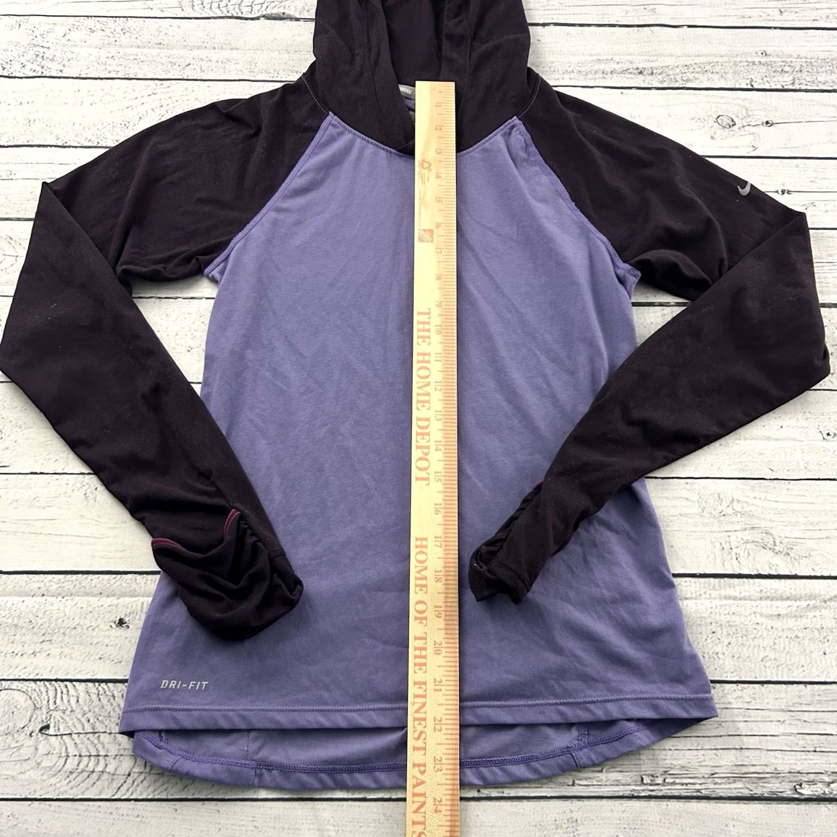 Nike Nike Running Hooded Long Sleeve Athletic Shirt Women's XS Purple Hooded Hand Compression Running & Jogging Size XS / US 0-2 / IT 36-38 - 2 Thumbnail