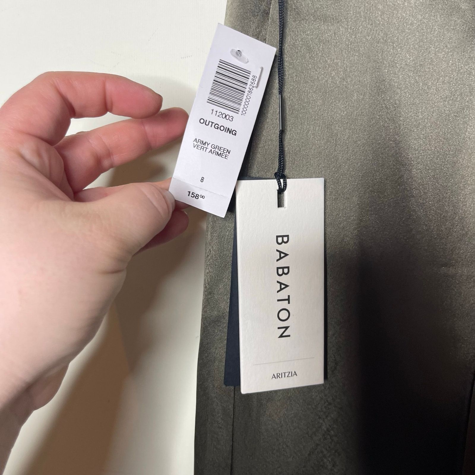 Aritzia NWT Aritzia Babaton Outgoing Army Green Satin Cargo Pants 8 Size 30" / US 8 / IT 44 - 5 Thumbnail