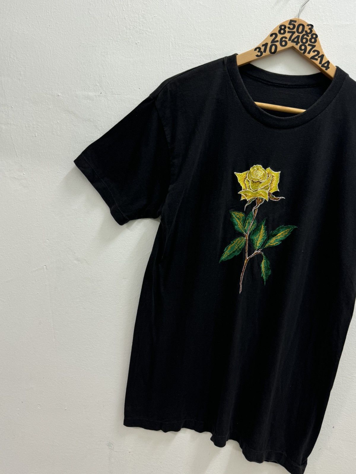 Japanese Brand × Vintage Vintage Embroidery Rose Flower Single Stitch Tee Size US XS / EU 42 / 0 - 3 Thumbnail