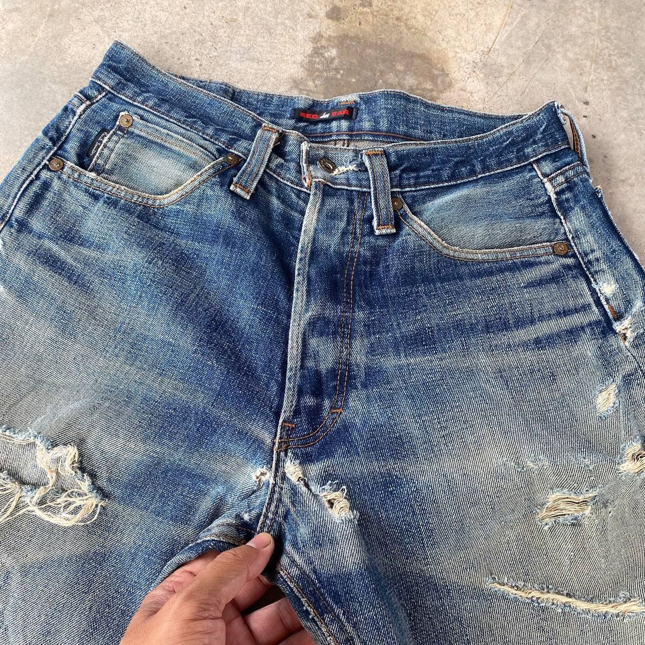 Paul Smith Red Ear BEAUTY DISTRESSED DENIM BY VINTAGE RED EAR X PAULSMITH Size US 29 - 6 Thumbnail