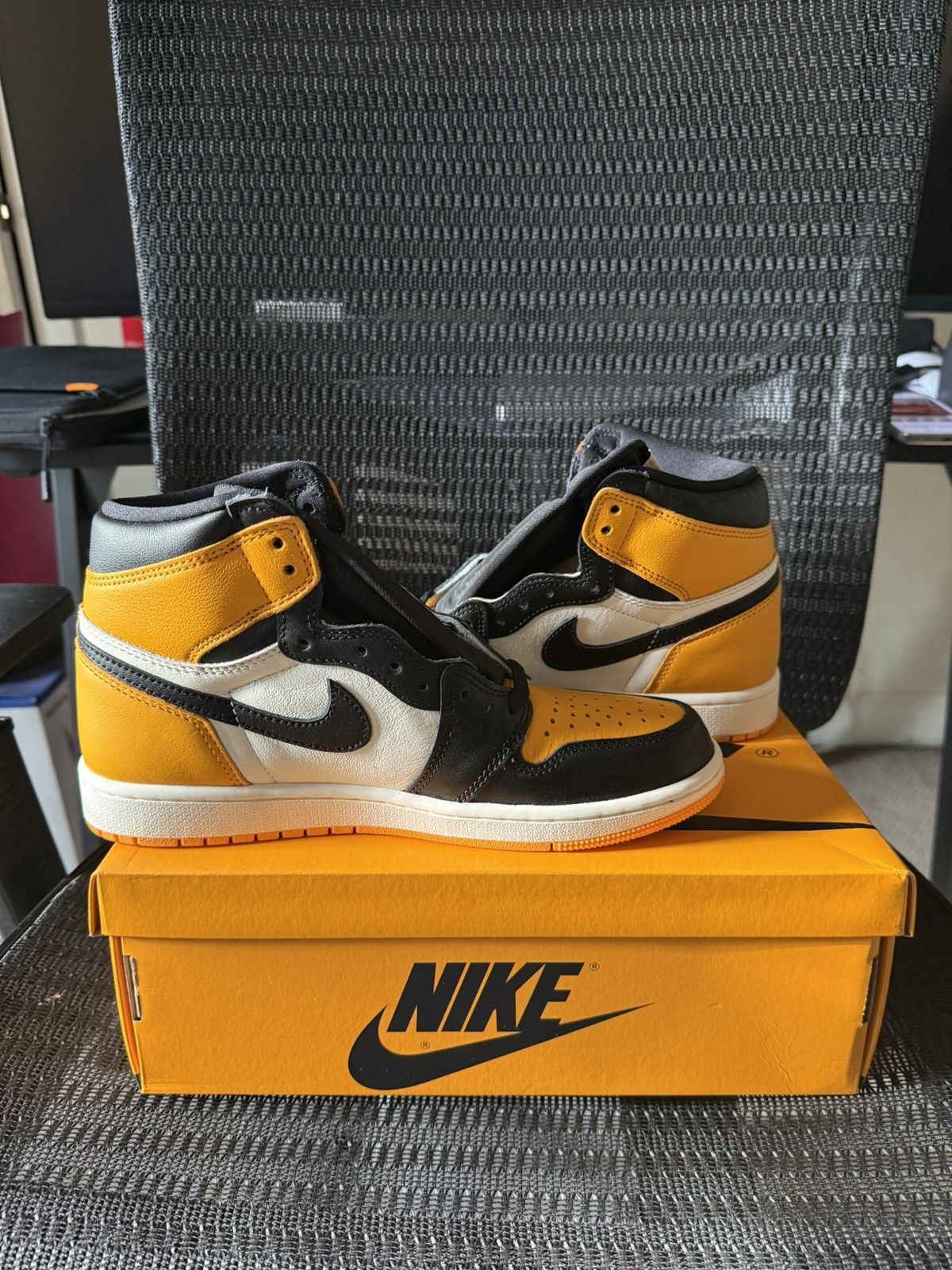 Nike Jordan 1 Yellow Toe Size US 8 / EU 41 - 4 Thumbnail