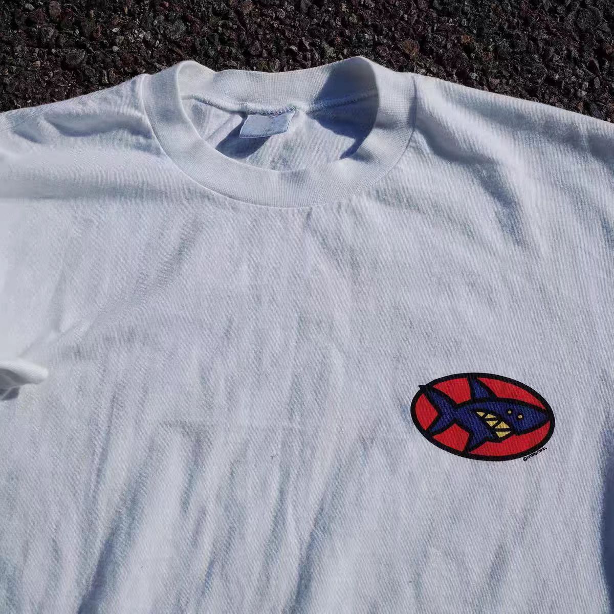 Vintage White retro shark print cotton t-shirt Size US M / EU 48-50 / 2 - 3 Thumbnail