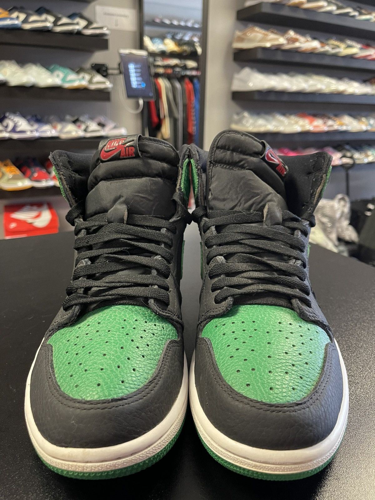 Jordan Brand Size 10.5 - Jordan 1 Retro High Pine Green Black Clean! Size US 10.5 / EU 43-44 - 2 Thumbnail