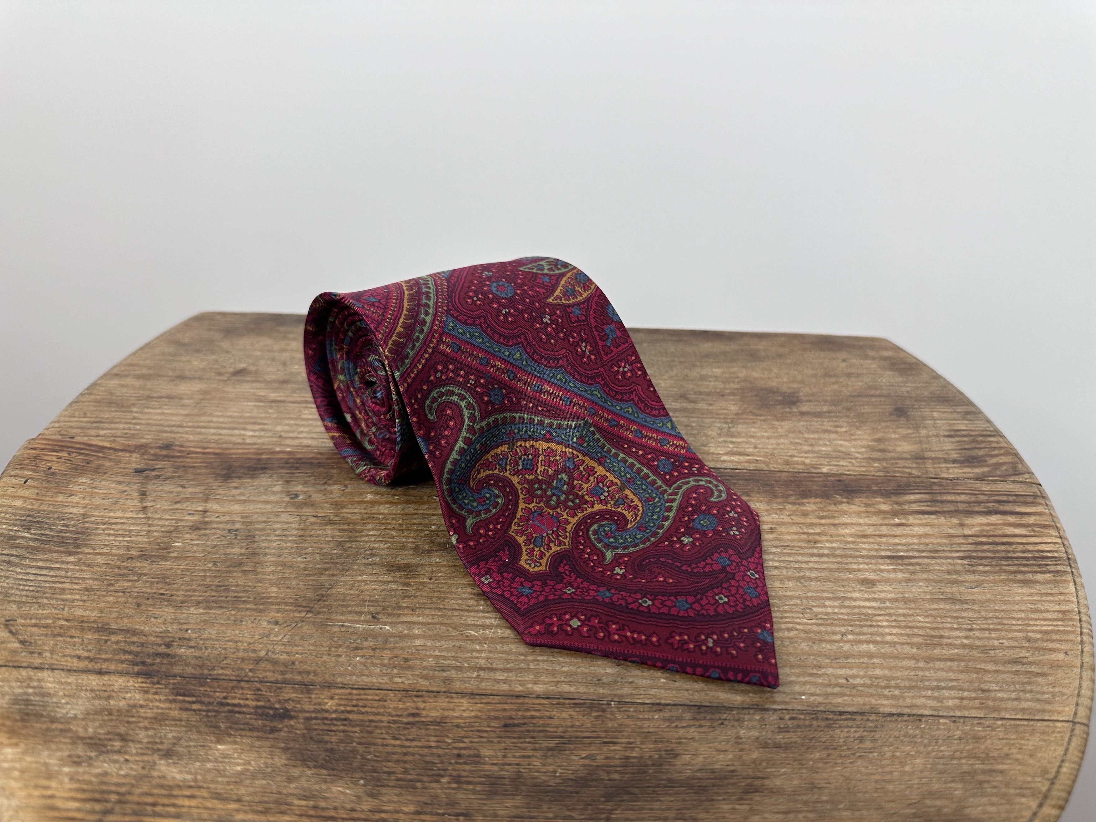 Valentino × Vintage VALENTINO SILK TIE CRAVATTA SETA NECKTIE VINTAGE ITALY Size ONE SIZE - 1 Thumbnail