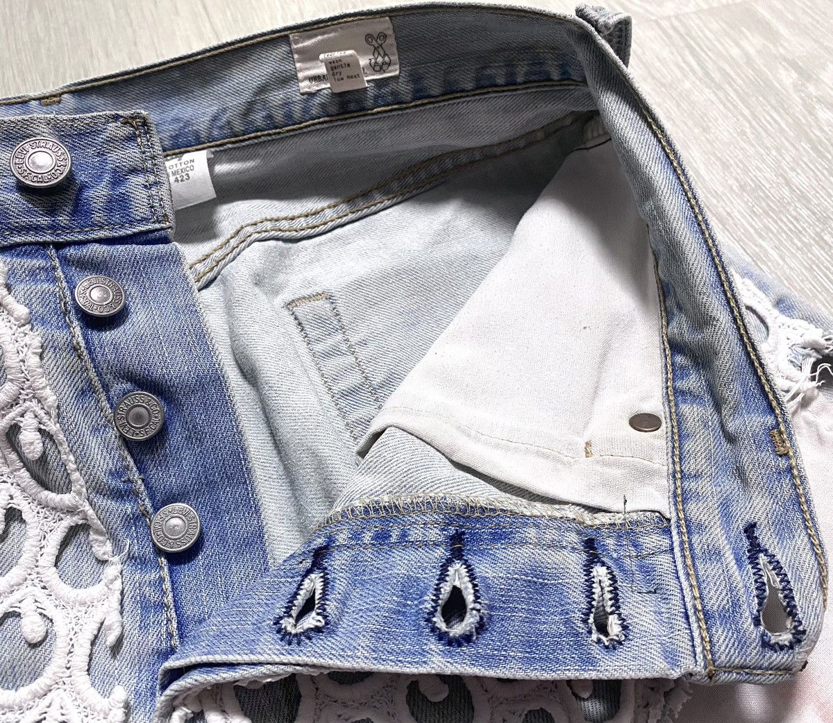 Levi's Vintage Clothing Women’s Levi’s Urban Renewal Washed Blue Mini Shorts Rework Size 29" - 6 Thumbnail