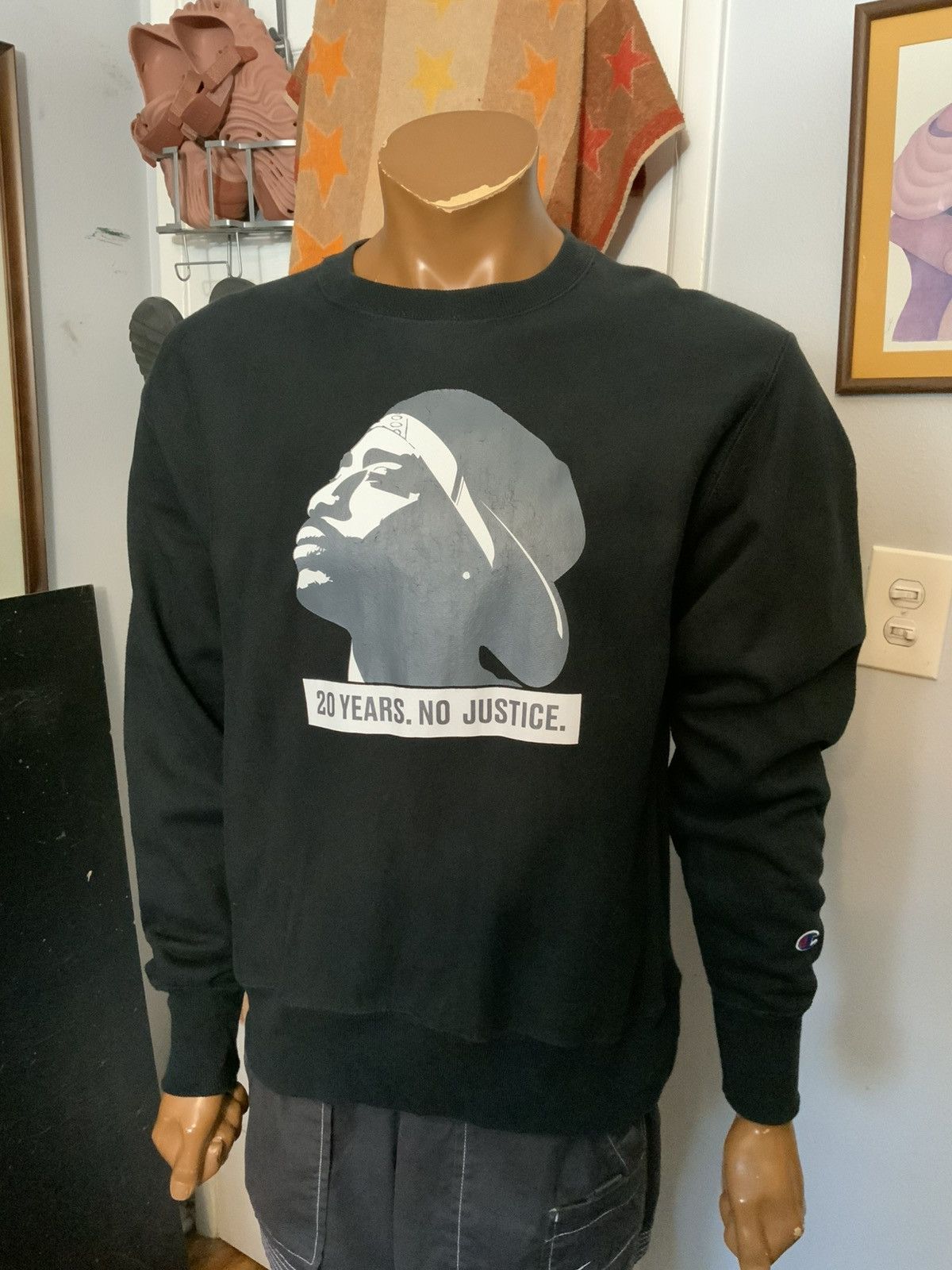 Champion Champion Reverse Weave Unsolved Tupac Shakur Sweatshirt Size US M / EU 48-50 / 2 - 7 Thumbnail