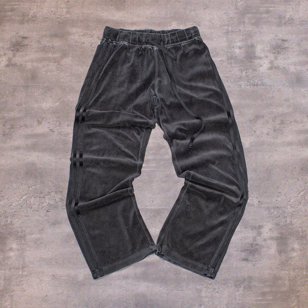 B.U.M Equipment Vintage 1990's Baggy Relax Wide Striped Velvet Sweatpant's Size US 26 / EU 42 - 1 Thumbnail