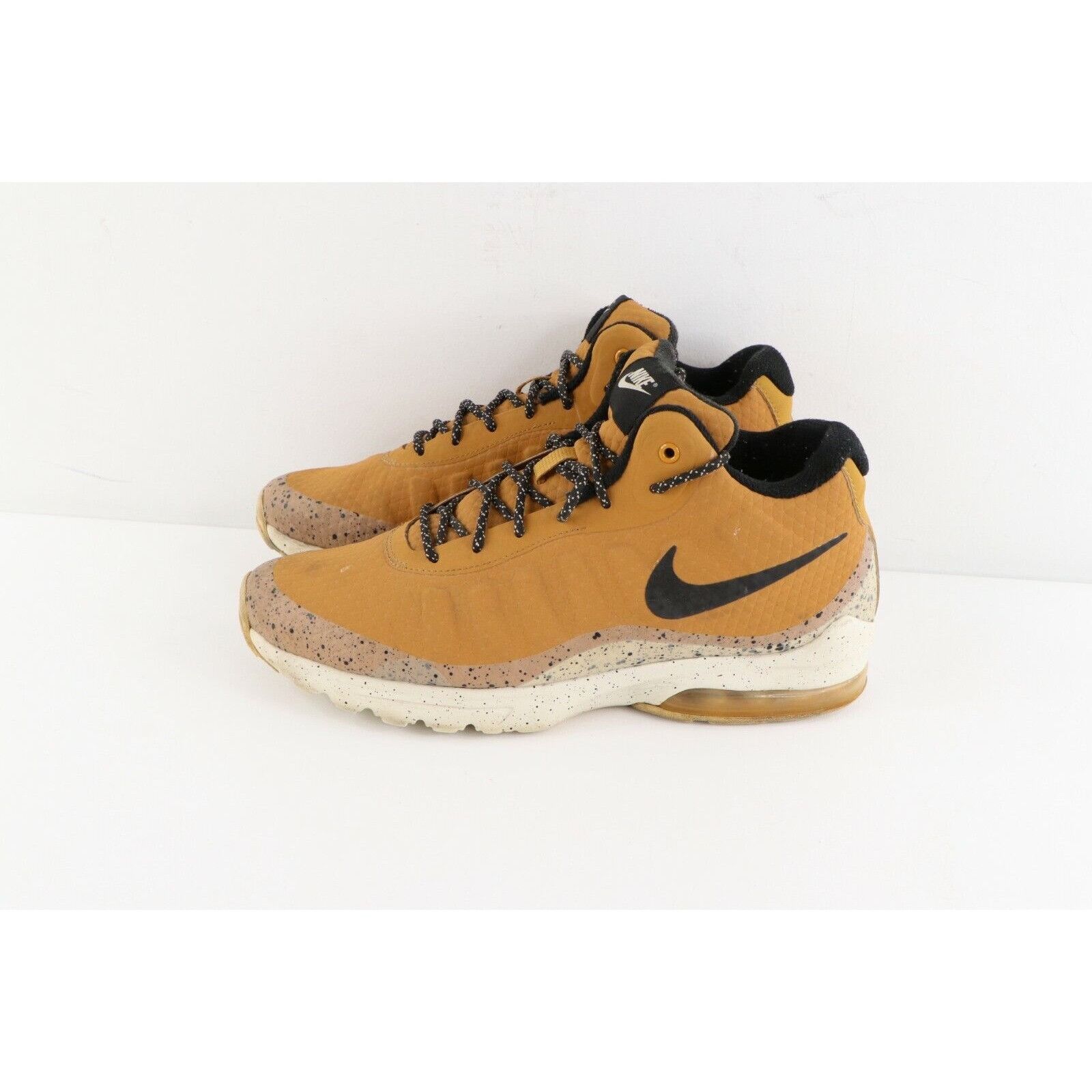 Cream Nike Invigors Nike Air Max Invigor Mid Shoes Sneakers Wheat