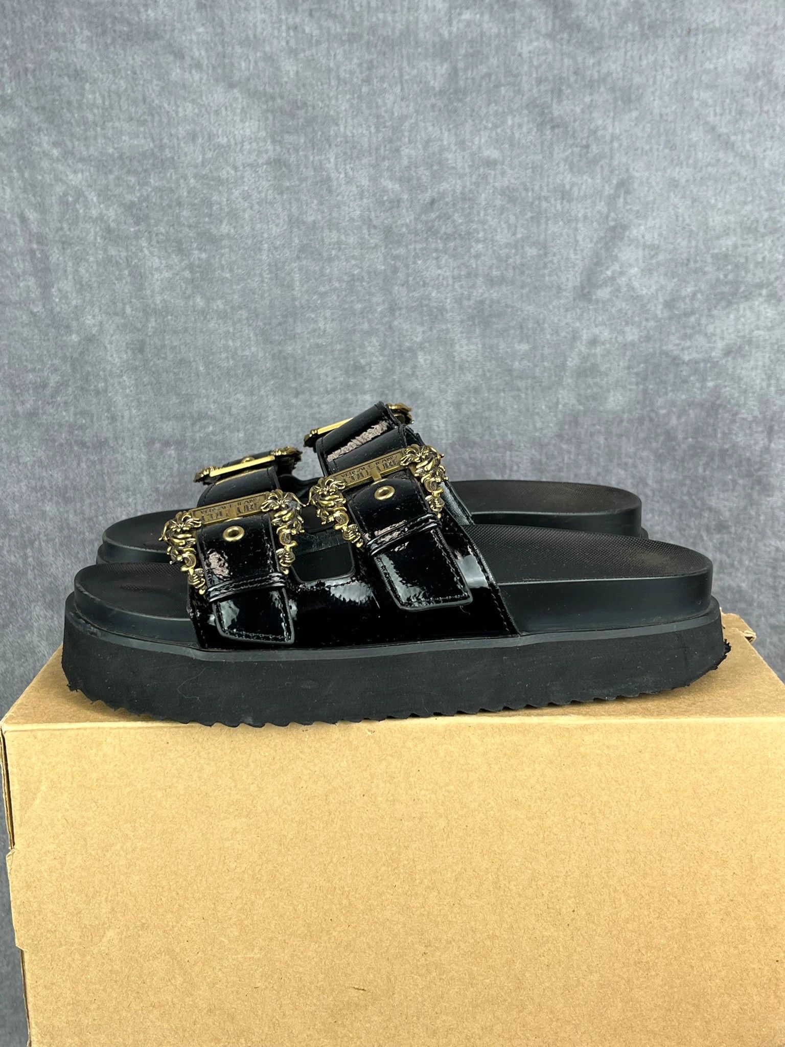 Versace Versace black gold designer slides Size US 11 / IT 41 - 2 Thumbnail