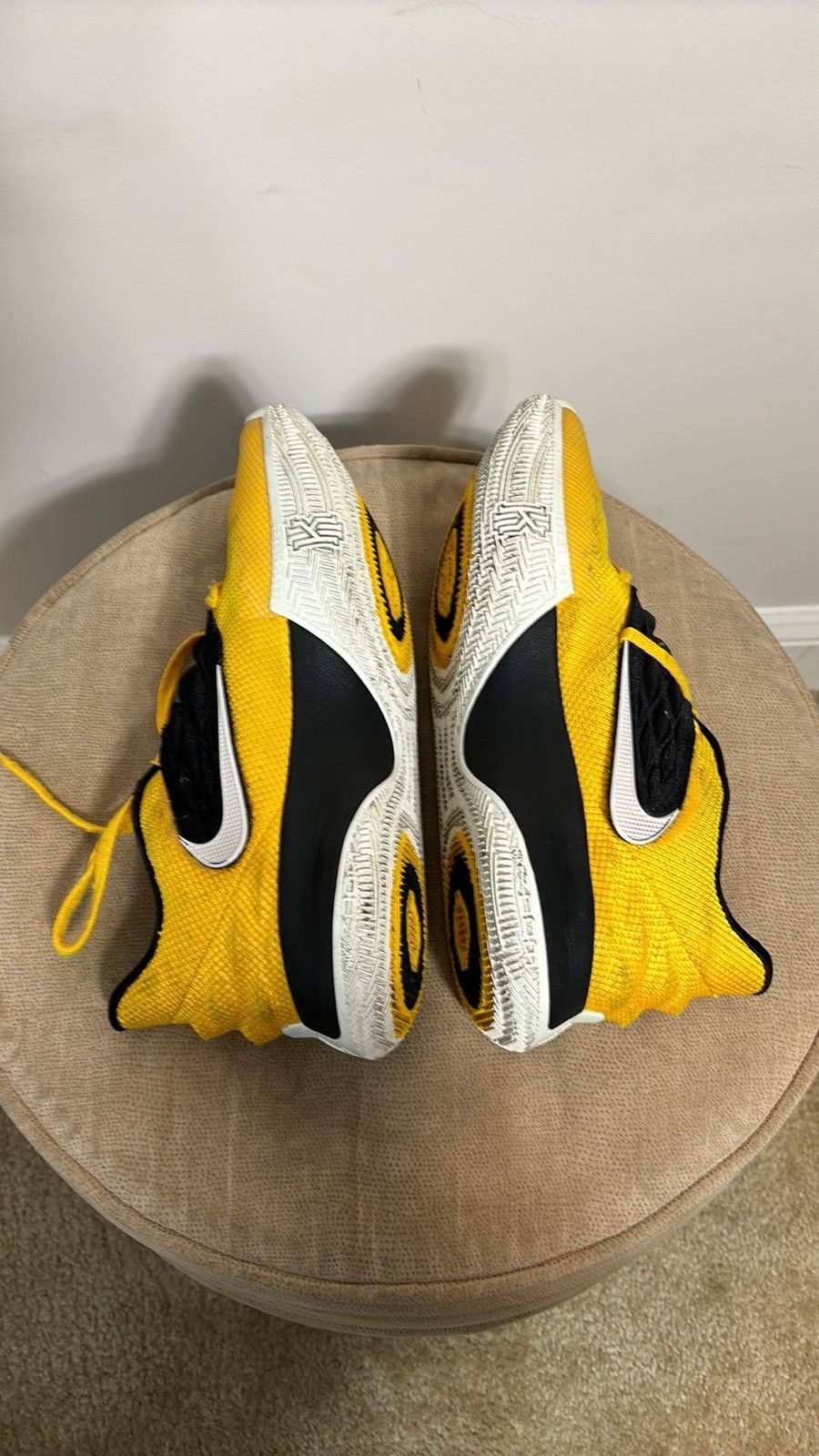 Nike Nike Kyrie 1 Low Amarillo AO8979-700 Size US 10 / EU 43 - 5 Thumbnail