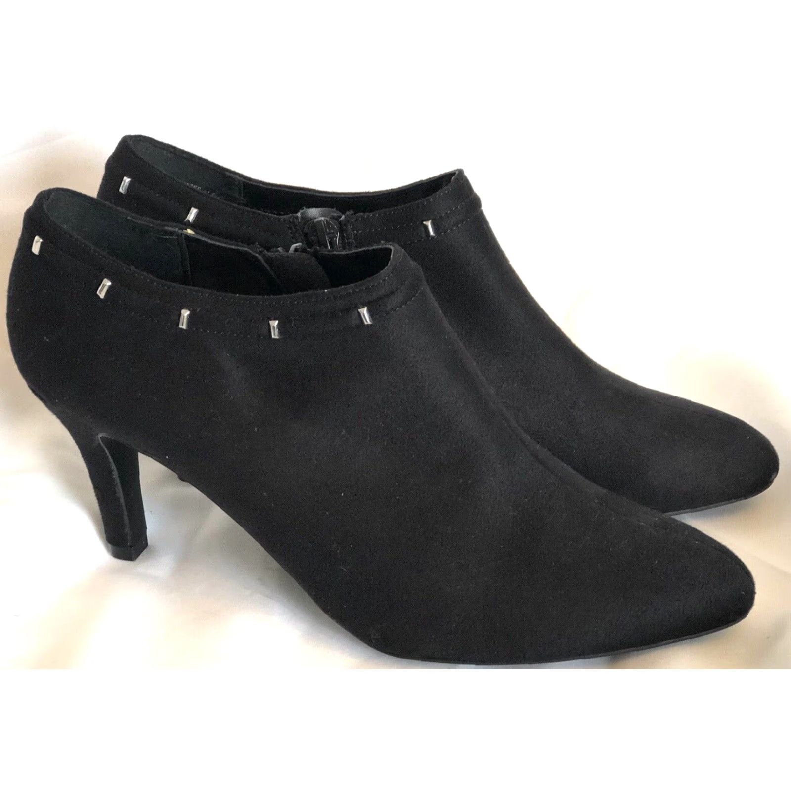 Vintage Covington Boots Women's Ankle Block Black Faux Suede 3" Heel Side Zip Studs Bootie 8M 40 EU 6.5 UK Size US 8 / IT 38 - 2 Thumbnail