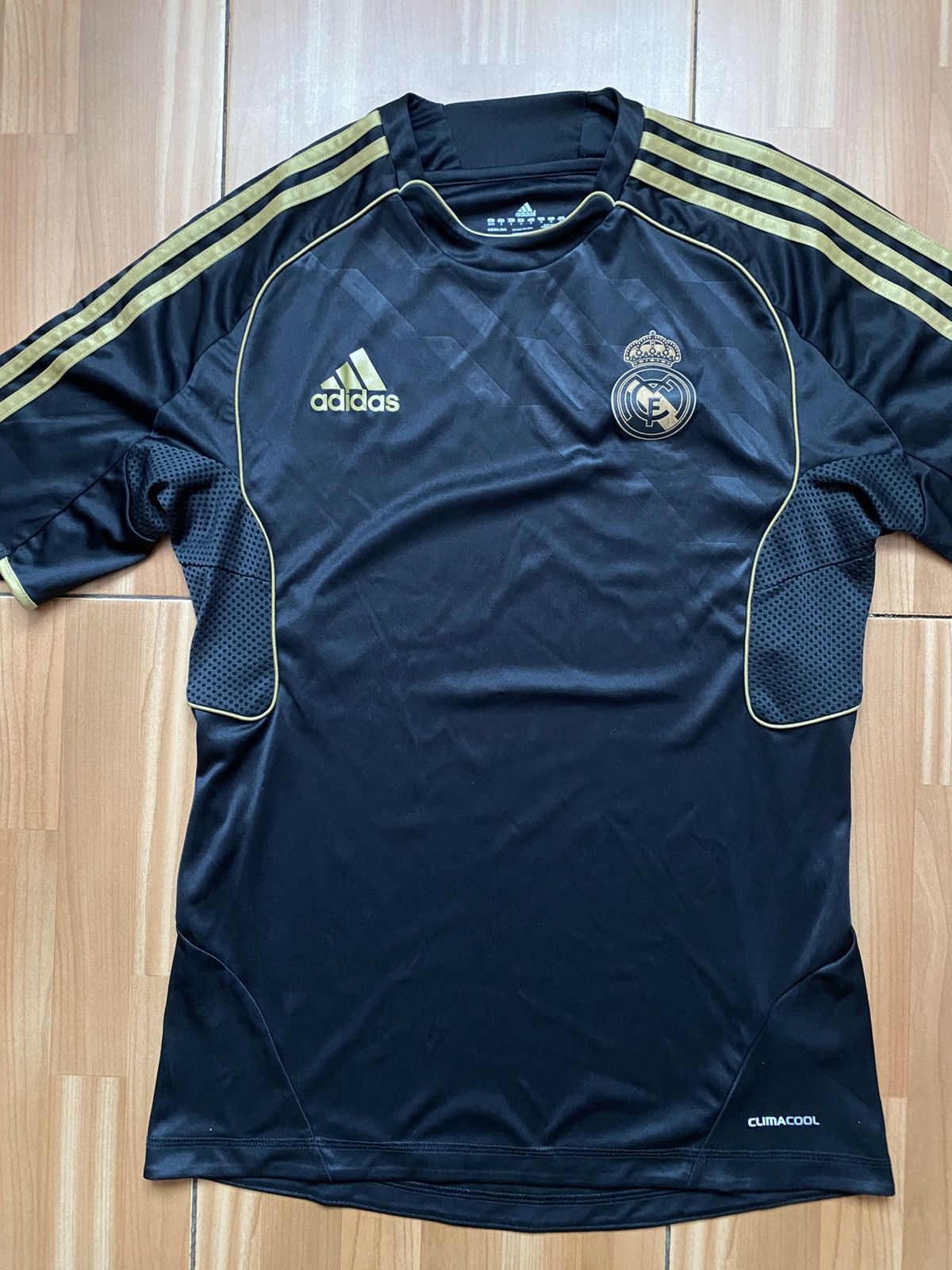 Adidas Adidas Real Madrid 2011/12 Training Football Shirt Size US S / EU 44-46 / 1 - 2 Thumbnail