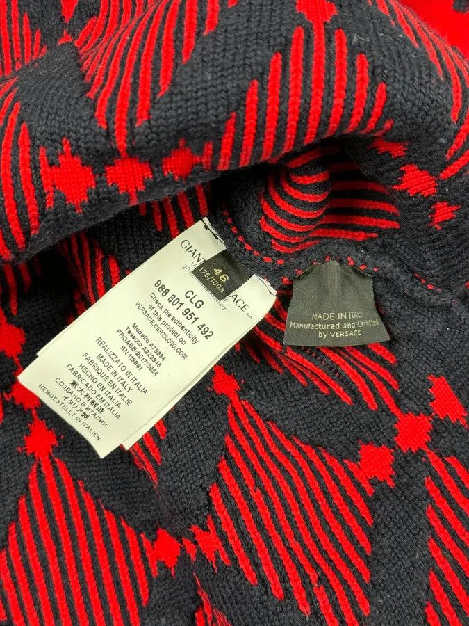 Versace AW2017 Versace Red Losange Navy Wool Sweater Size US S / EU 44-46 / 1 - 9 Thumbnail