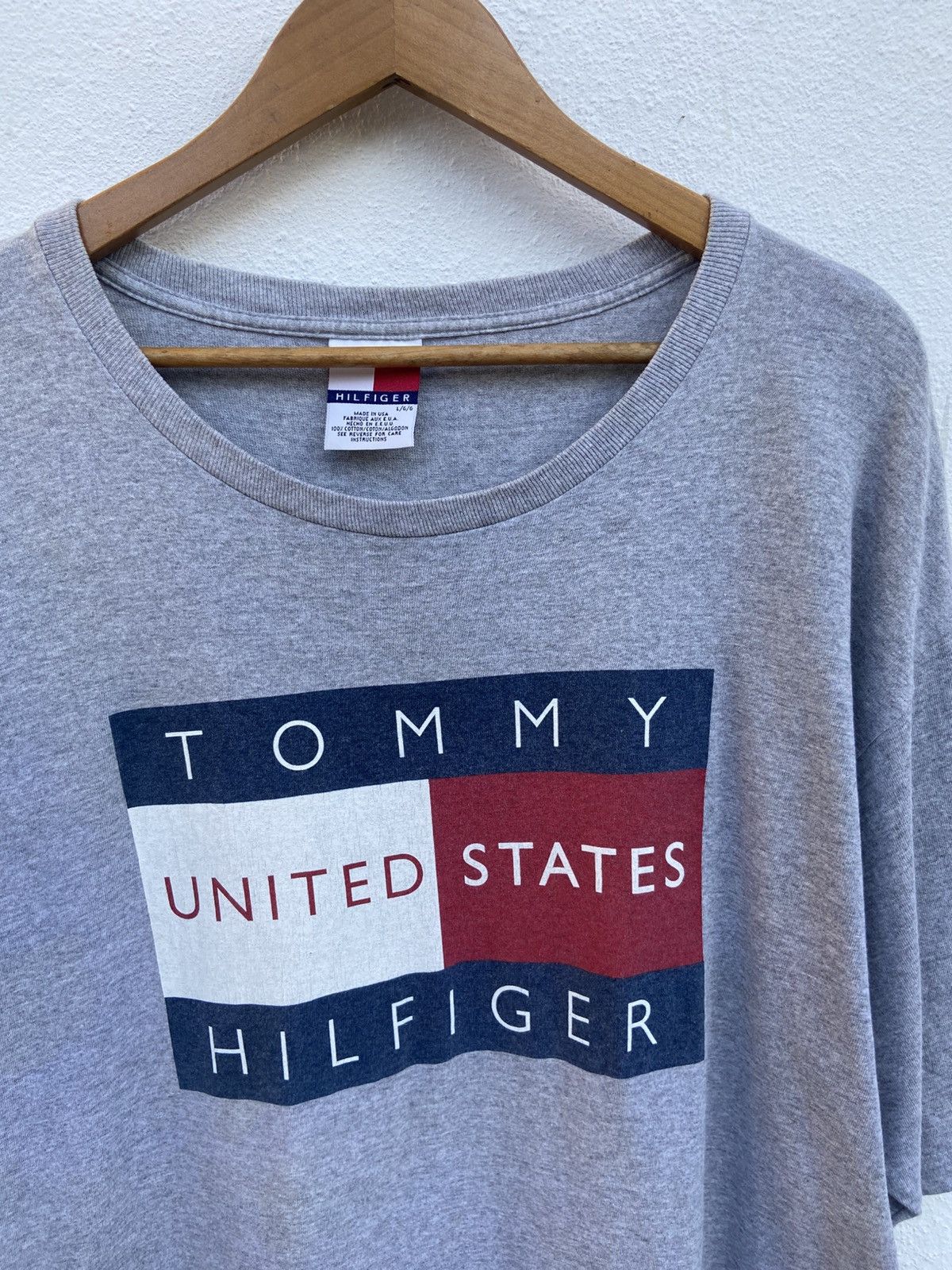 Tommy Hilfiger 🔥 Vtg 90s Vintage Tommy Hilfiger t shirt big flag logo USA Size US L / EU 52-54 / 3 - 2 Thumbnail