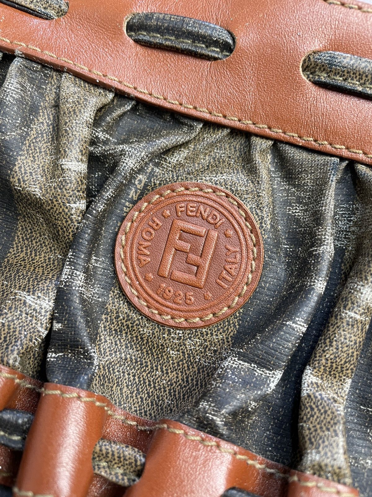 Fendi Fendi Vintage Brown Leather Shoulder Bag Size ONE SIZE - 7 Thumbnail