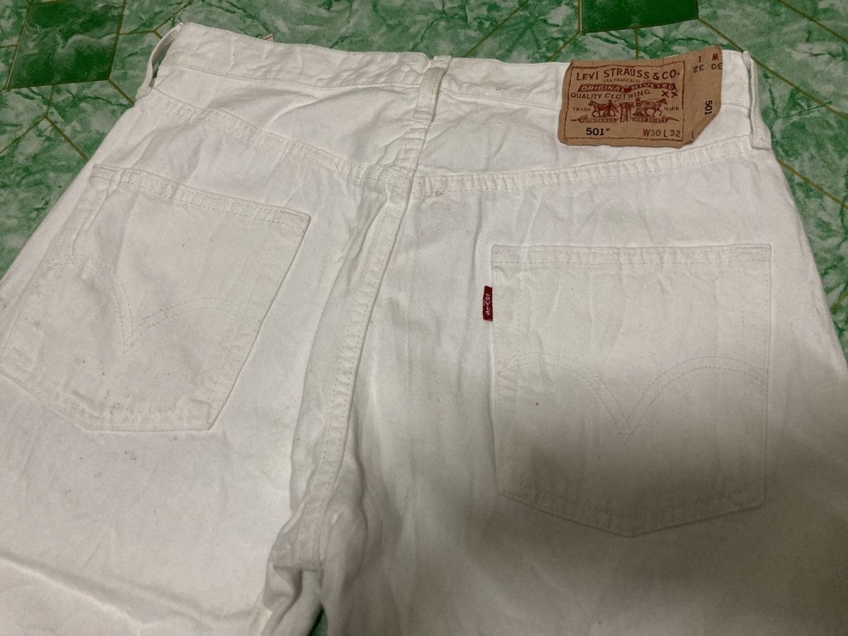 Levi's Vintage Clothing Vintage Levi’s 501 White Baggy 130 Year Size US 30 / EU 46 - 4 Thumbnail