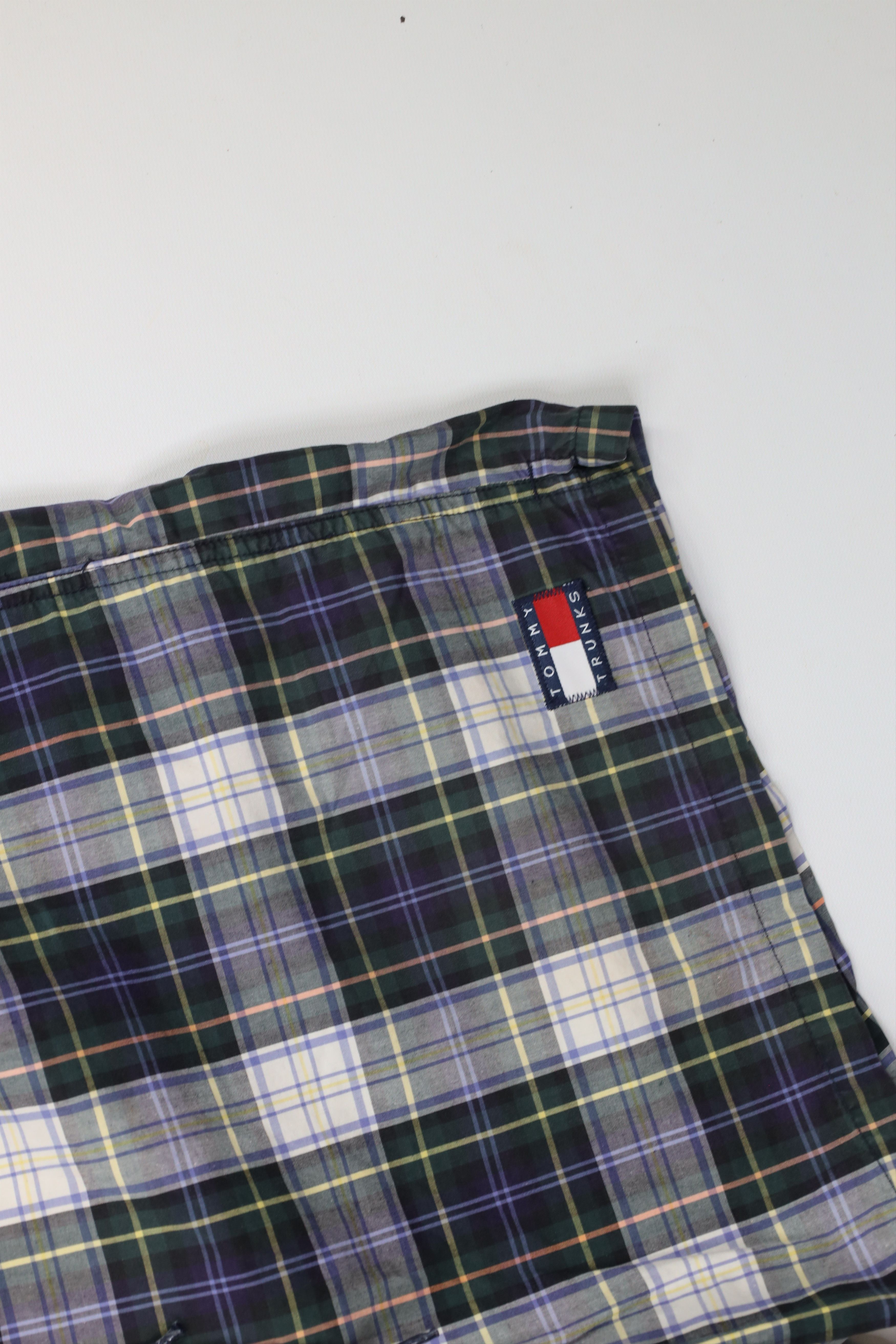 Tommy Hilfiger × Vintage Vintage 90s Tommy Hilfiger Out Lined Swim Trunks Shorts Size US 34 / EU 50 - 5 Thumbnail