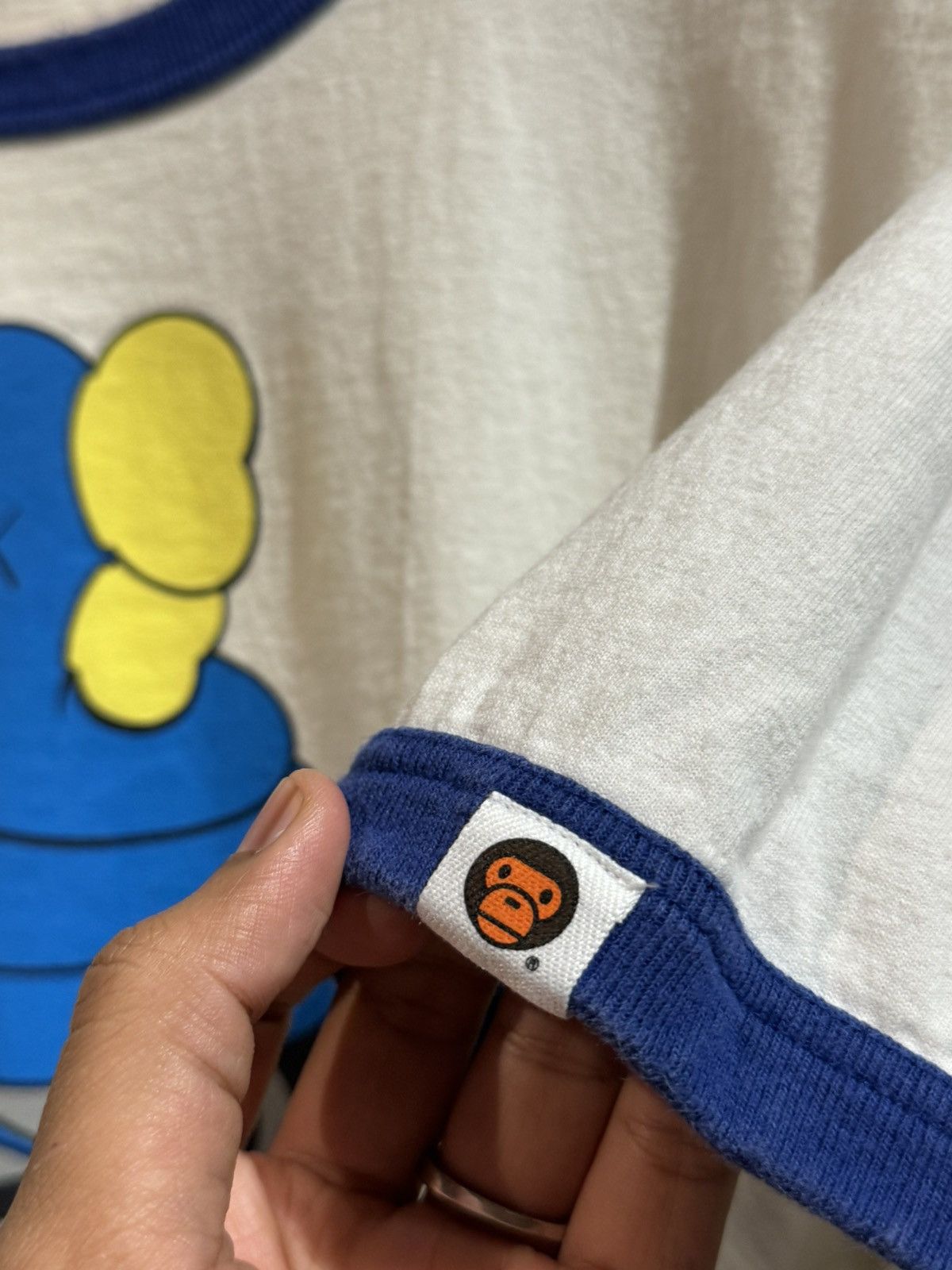Bape × Kaws Vtg A Bathing Ape BAPE x Kaws Baby Milo Ringer White Tee Size US M / EU 48-50 / 2 - 6 Thumbnail