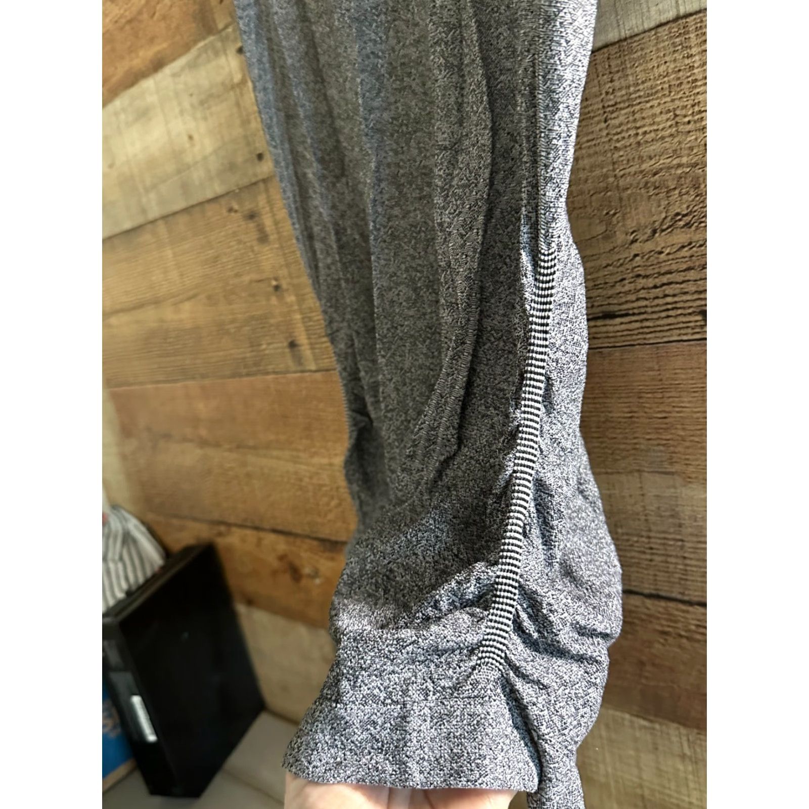 Athleta Athleta Tank Top Womens M Racerback Gray Size M / US 6-8 / IT 42-44 - 2 Thumbnail