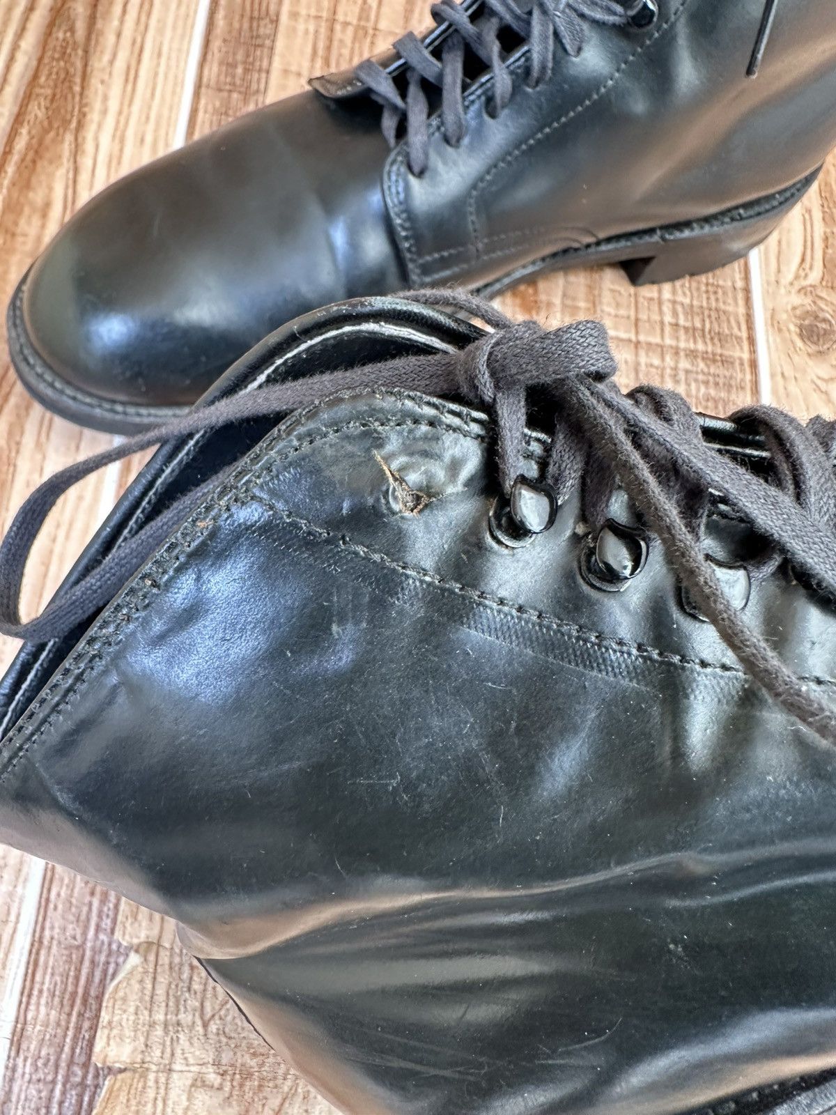 Alden Alden Black Shell Cordovan Leather Boots with Commando Sole Size US 10.5 / EU 43-44 - 23 Thumbnail
