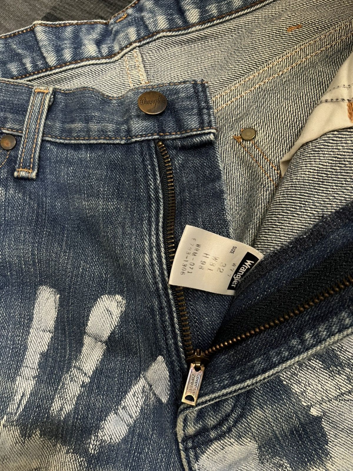 Wrangler 1990s Flared sanforized handprints splatter paint #H3 Size US 32 / EU 48 - 6 Thumbnail