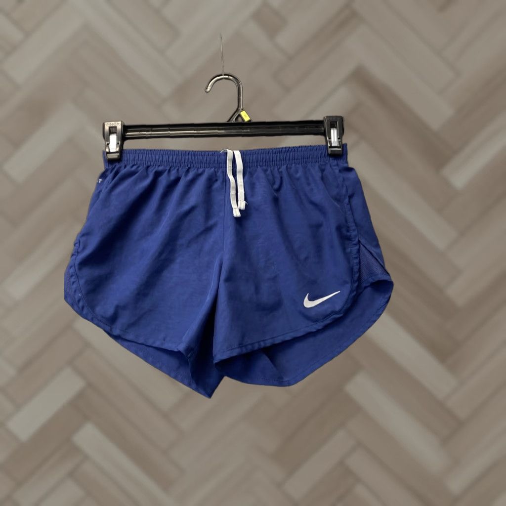 Nike VINTAGE? No. Nike Women Shorts Adult XS Navy Dry Fit Running Training /126-43 Size 26" / US 2 / IT 38 - 1 Thumbnail