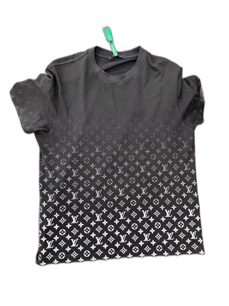 Louis Vuitton Louis Vuitton Louis Vuitton Gradient Logo Short Sleeve Shi Size US L / EU 52-54 / 3 - 1 Thumbnail