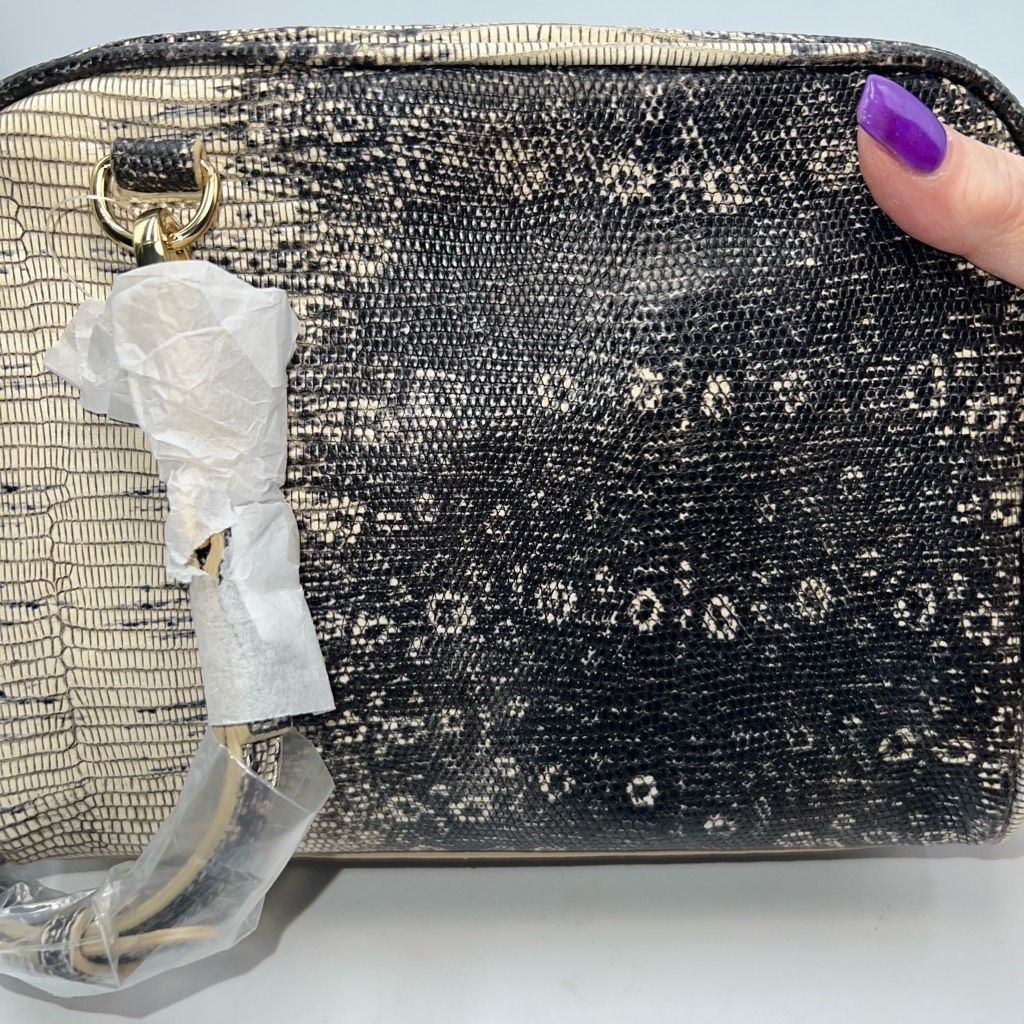 Other LOGO by Lori Goldstein Snakeskin Embossed and Pink Leather Double Zip Camera Crossbody Bag Size ONE SIZE - 8 Thumbnail
