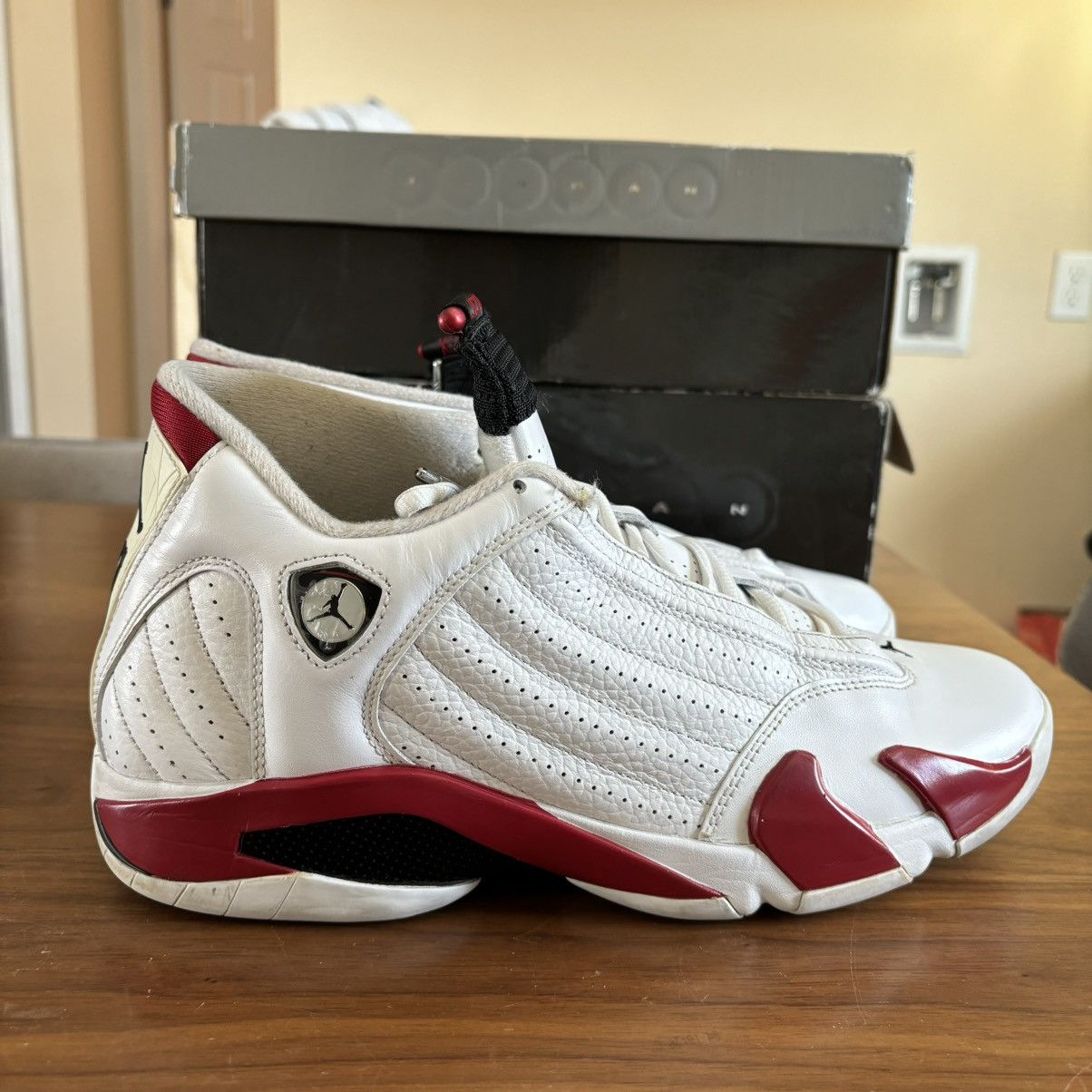 Nike 2011 Nike Air Jordan 14 Candy Cane Size US 11 / EU 44 - 4 Thumbnail