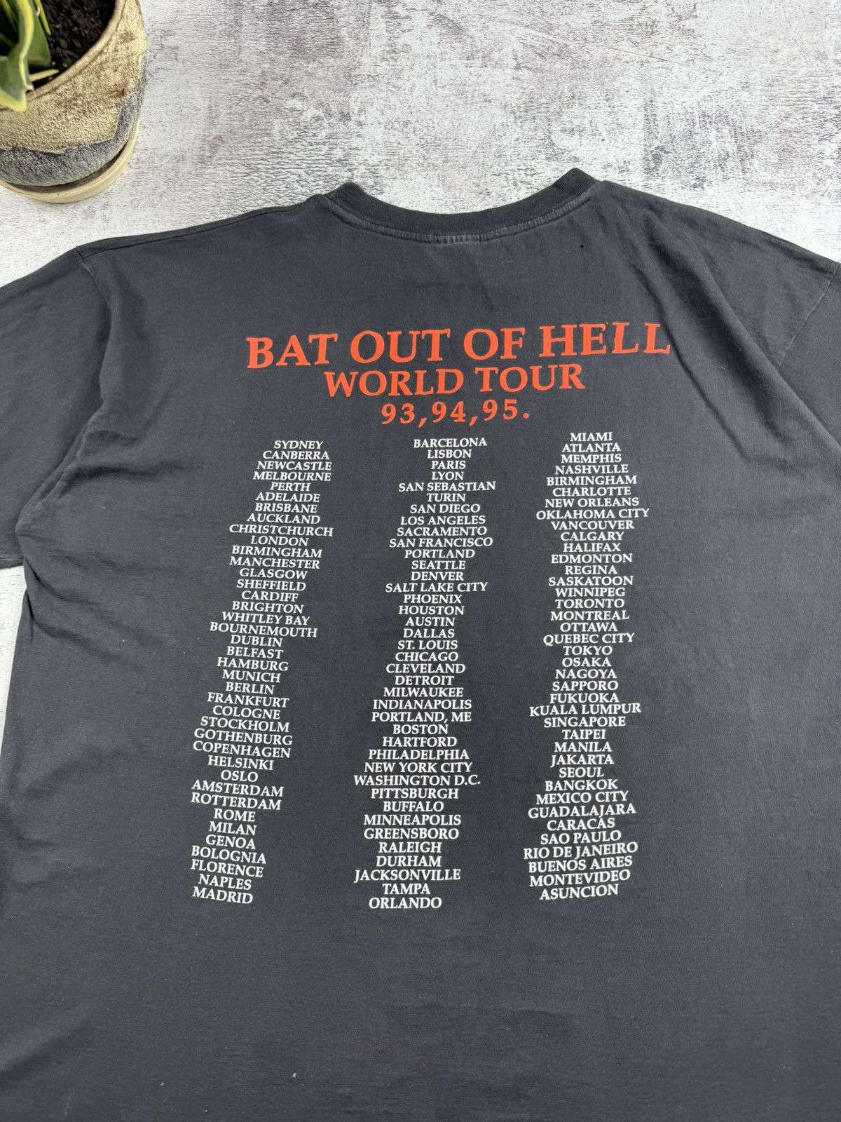 Band Tees Vintage MeatLoaf 1994 Black Rock Tour Faded Merch Devil Band Jersey T Shirt Tee Size US XL / EU 56 / 4 - 17 Thumbnail