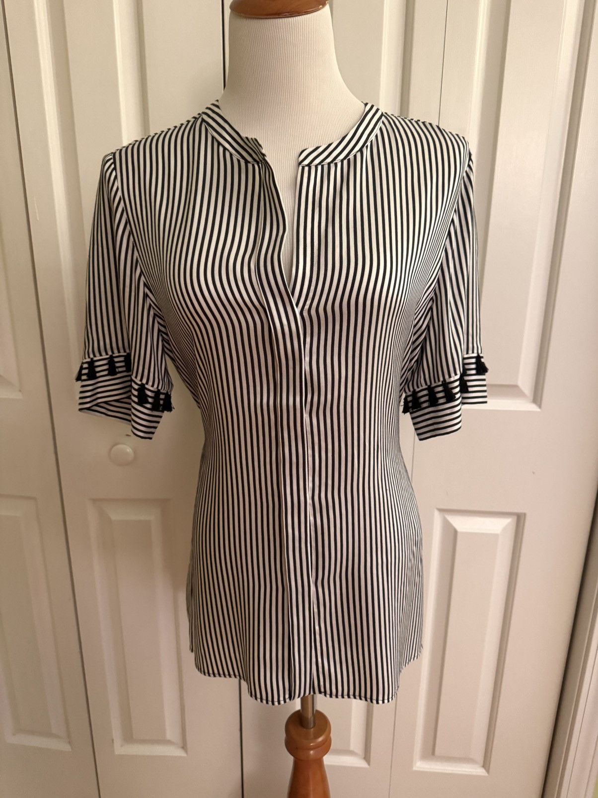 Other PENNYBLACK Black/White Striped Blouse 8/44 EUC Size M / US 6-8 / IT 42-44 - 1 Thumbnail