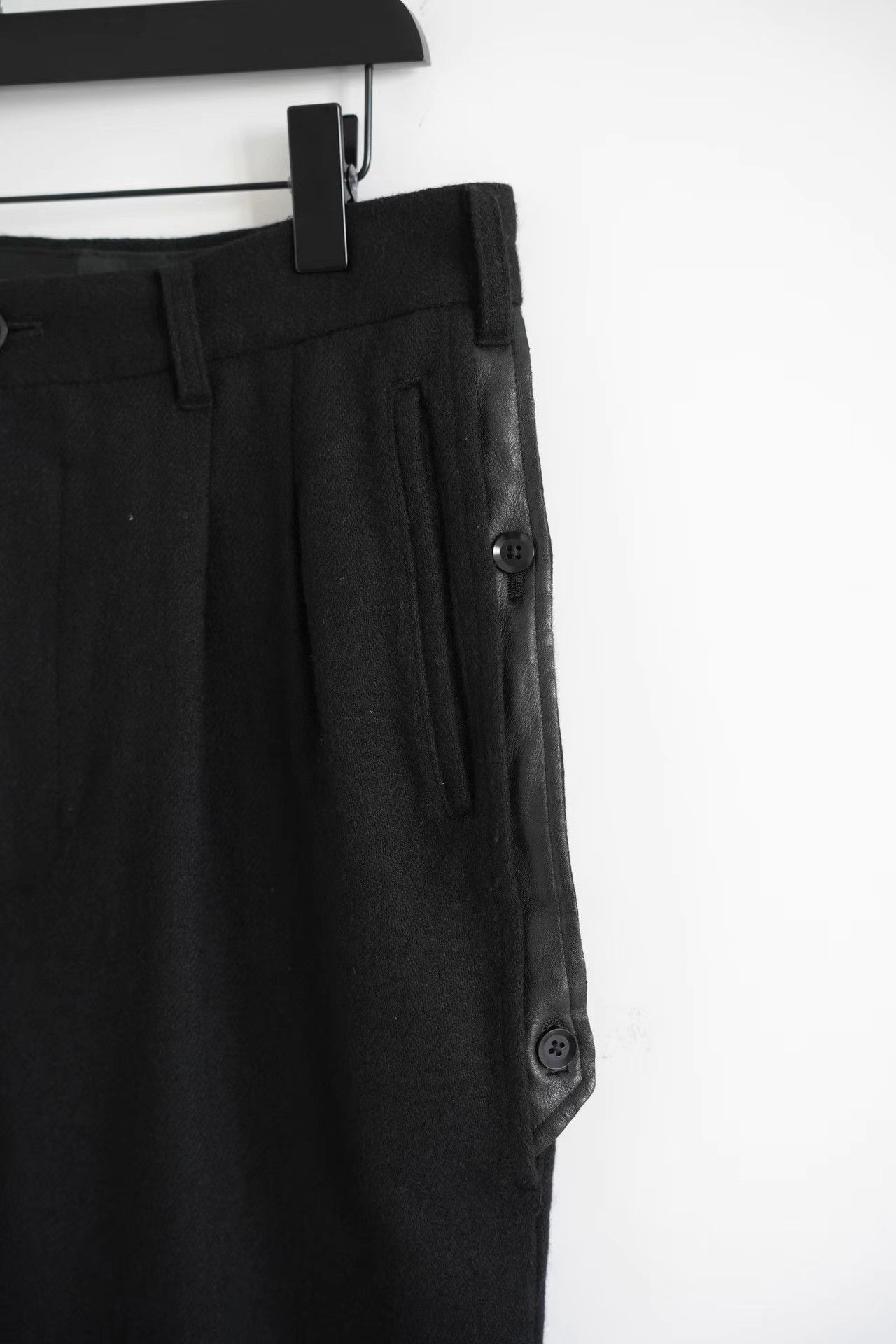 Yohji Yamamoto Yohji Yamamoto 14aw Layered Leather Cropped Pants K4 Size US 31 - 3 Thumbnail