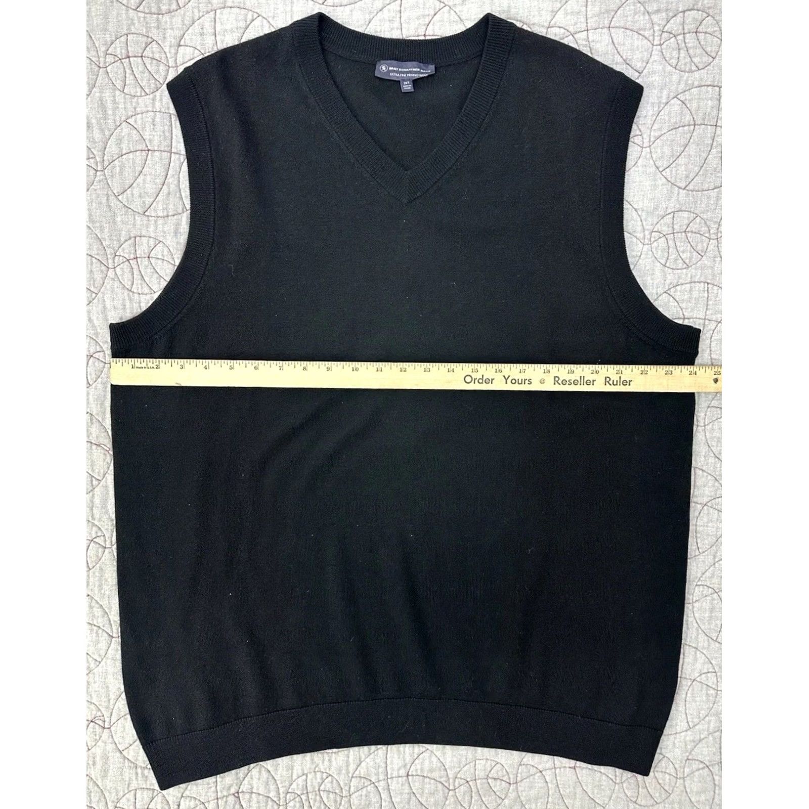 Hart Schaffner Marx Hart Schaffner Marx Merino Wool Vest 2XLT Black Mens V-Neck Sleeveless Breathing Lightweight Big & Tall Shop Golf Business Casual Vest Size US XXL / EU 58 / 5 - 4 Thumbnail