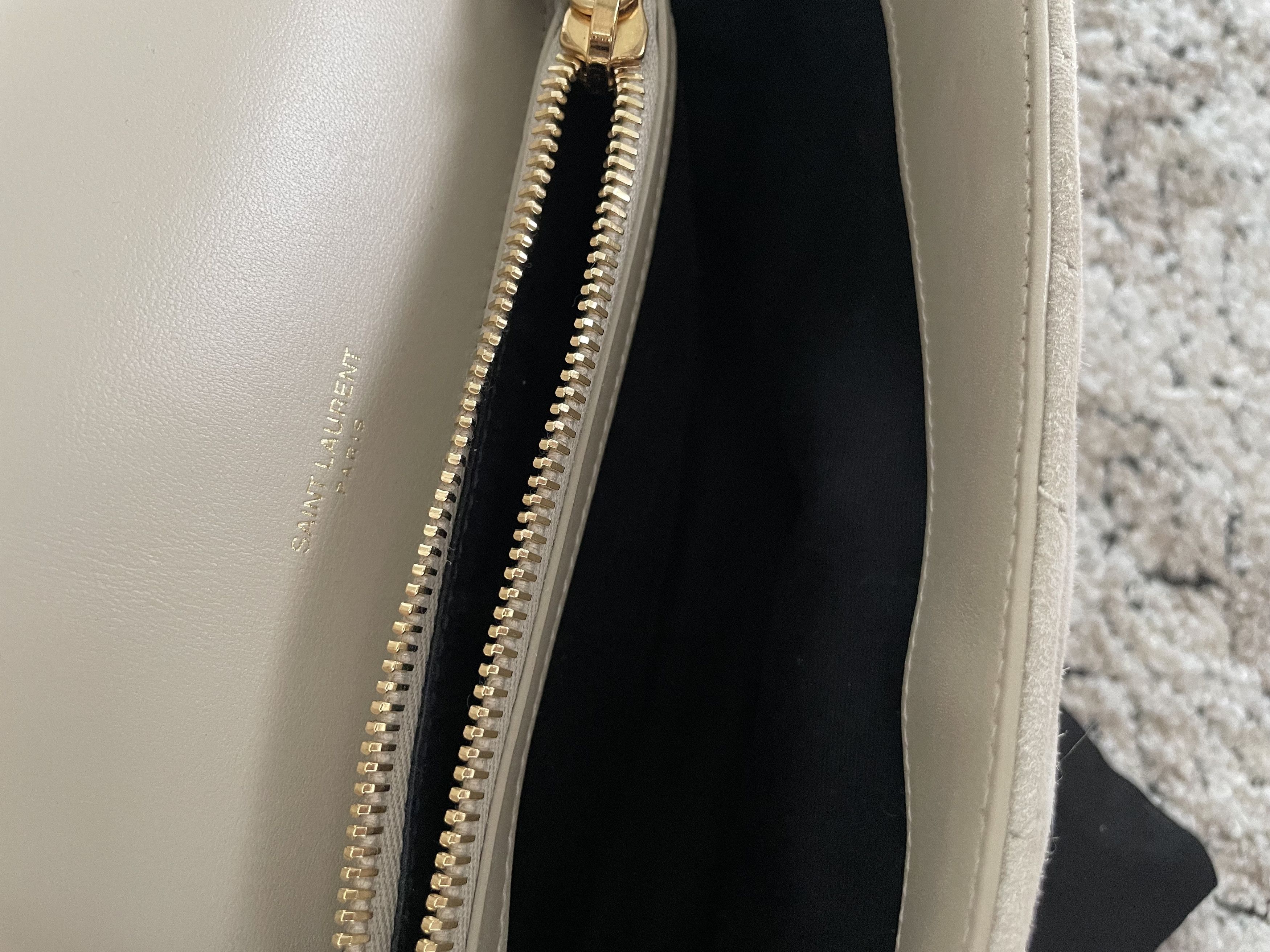 Yves Saint Laurent YSL COLLEGE MEDIUM IN QUILTED SUEDE Size ONE SIZE - 8 Thumbnail