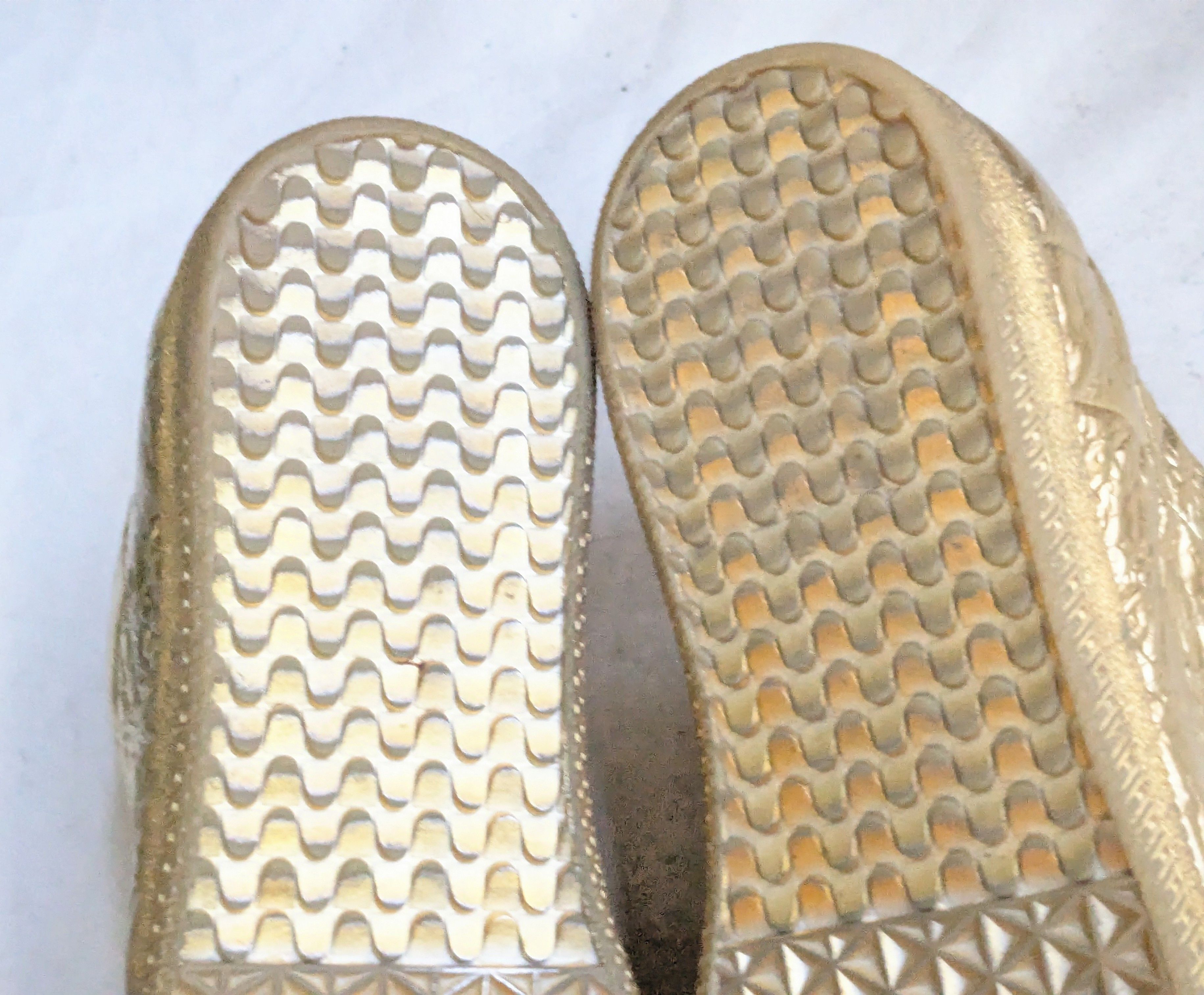 Maison Margiela Maison Margiela Future Gold 9 42 Low Tops Leather Size US 9 / EU 42 - 18 Thumbnail