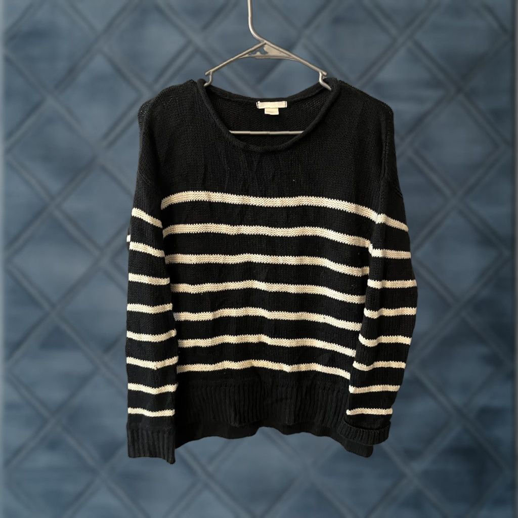 H&M H&M Sweater Womens XS Crew Neck Knit Striped Black Button Accents Size XS / US 0-2 / IT 36-38 - 1 Thumbnail