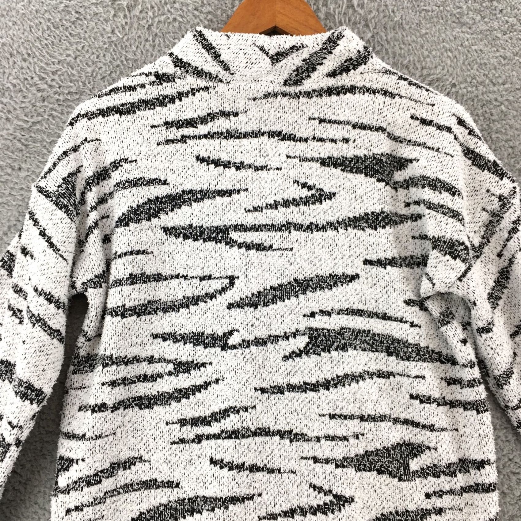 Vintage Maurices Mock Neck Sweater Top Womens M Grey Zebra Print Knitted NEW Size M / US 6-8 / IT 42-44 - 7 Thumbnail